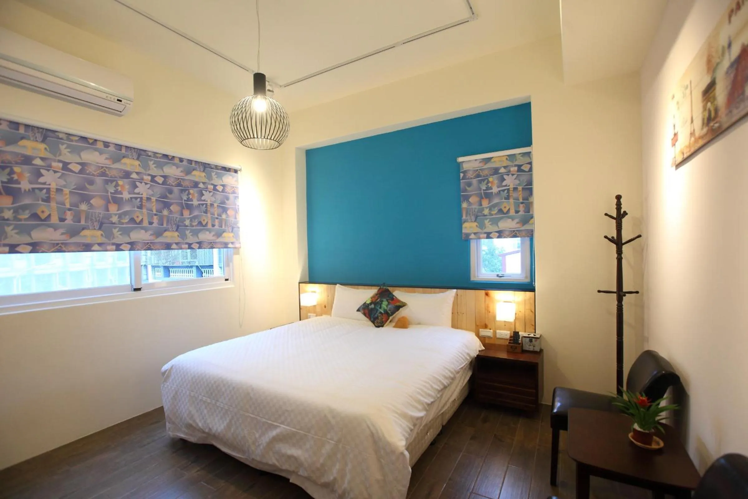Bed in 坡岸長堤民宿 Leveeside House I 花蓮車站民宿 I 民宿證號1747 & 1748