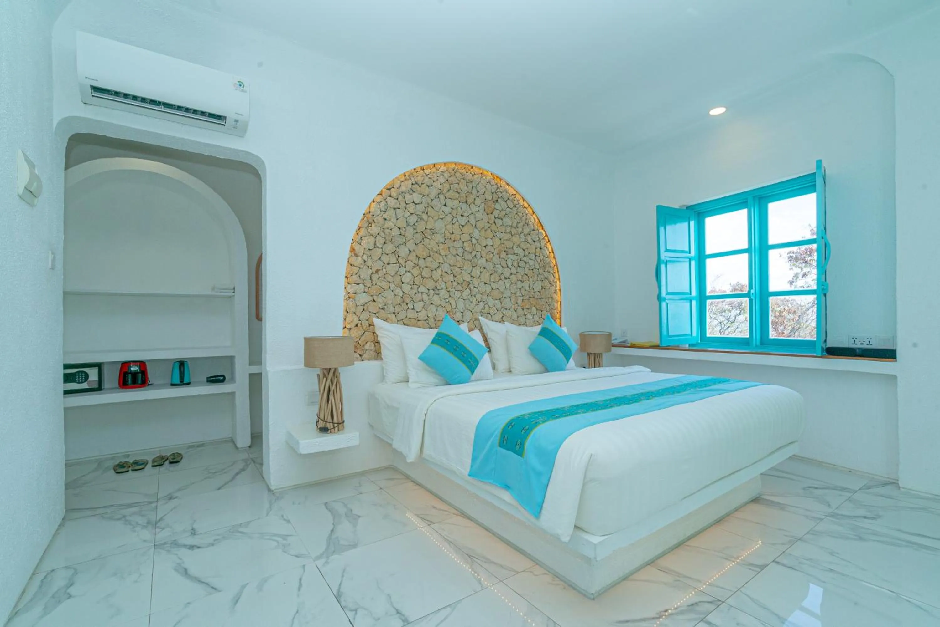 Bed in Loccal Collection Hotel Komodo