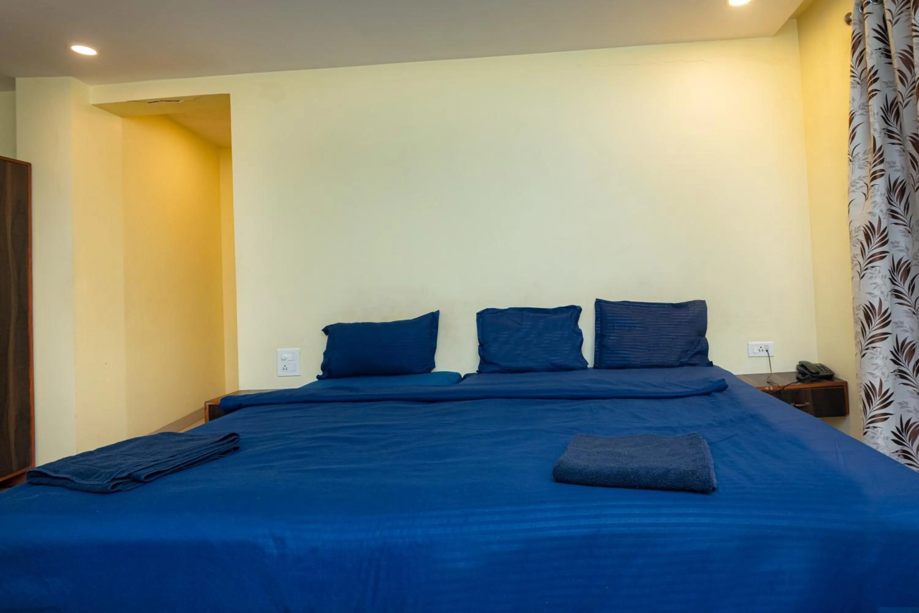 Bed in HOTEL AVISHA Residency