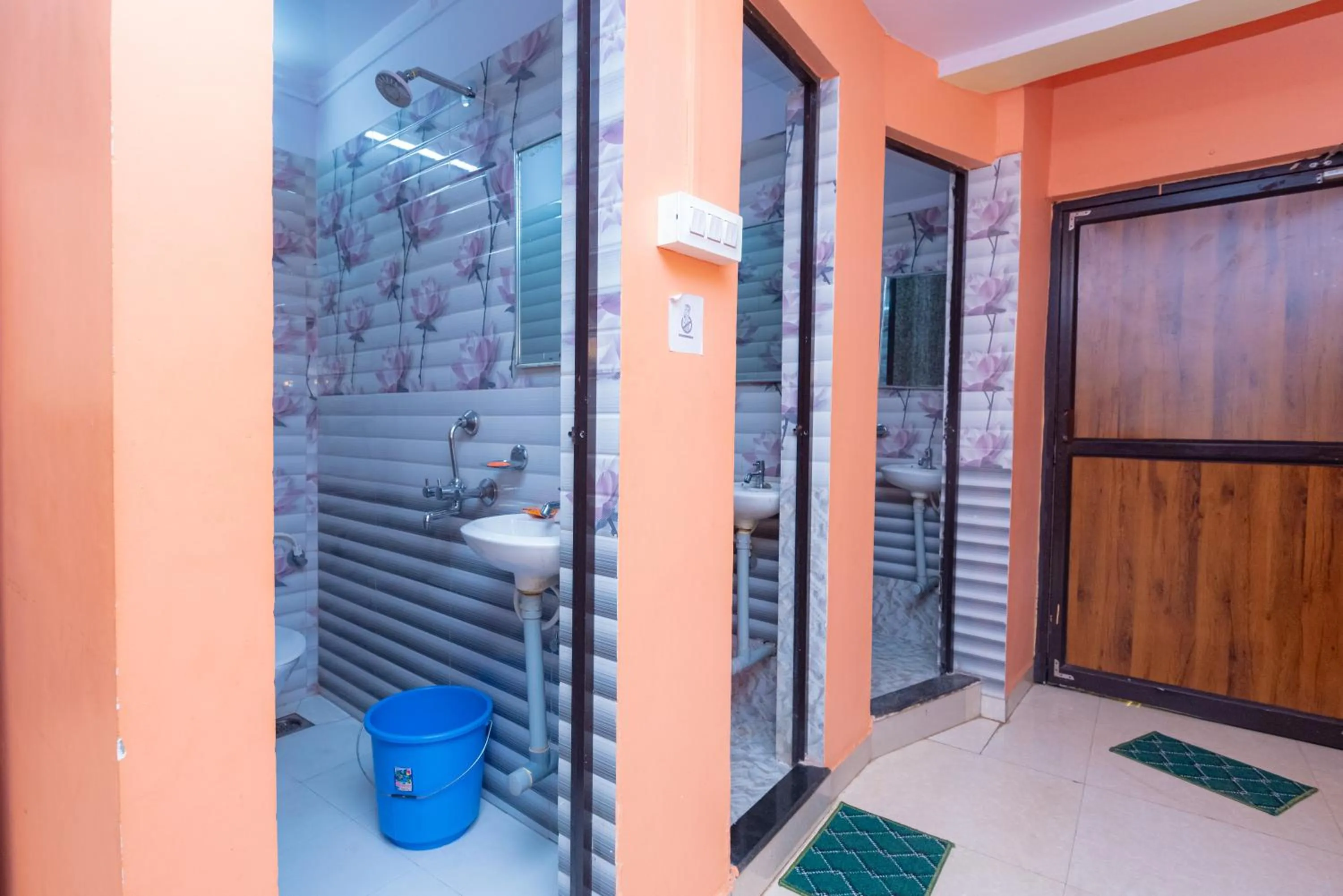 Bathroom in HOTEL AVISHA Residency