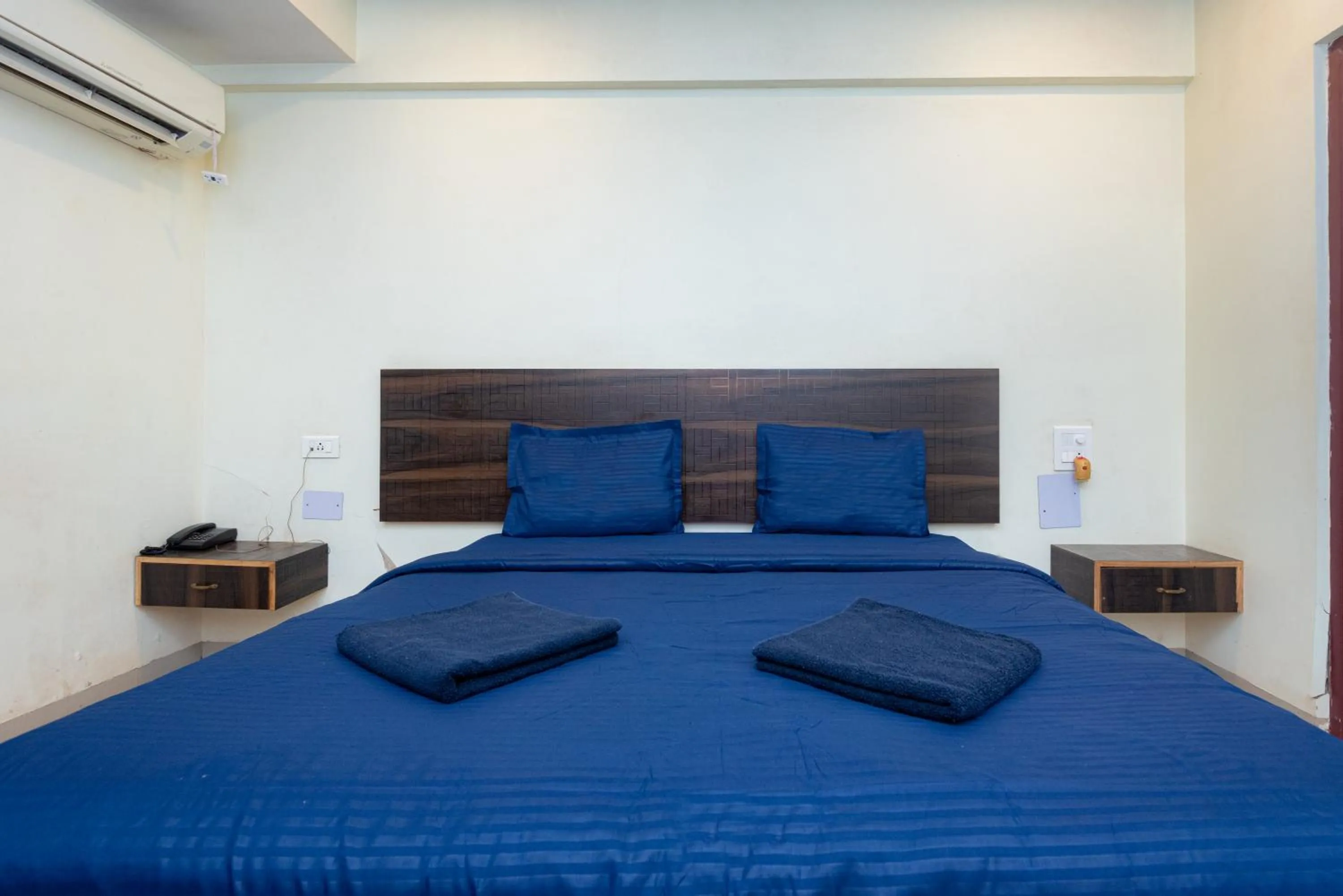 Bed in HOTEL AVISHA Residency