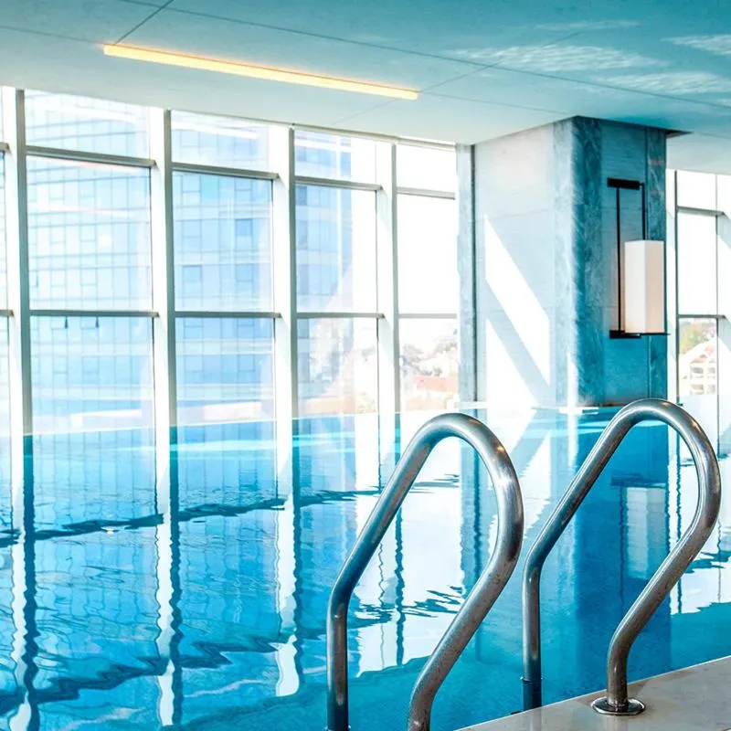 Swimming pool in Qingdao Haitian Hotel