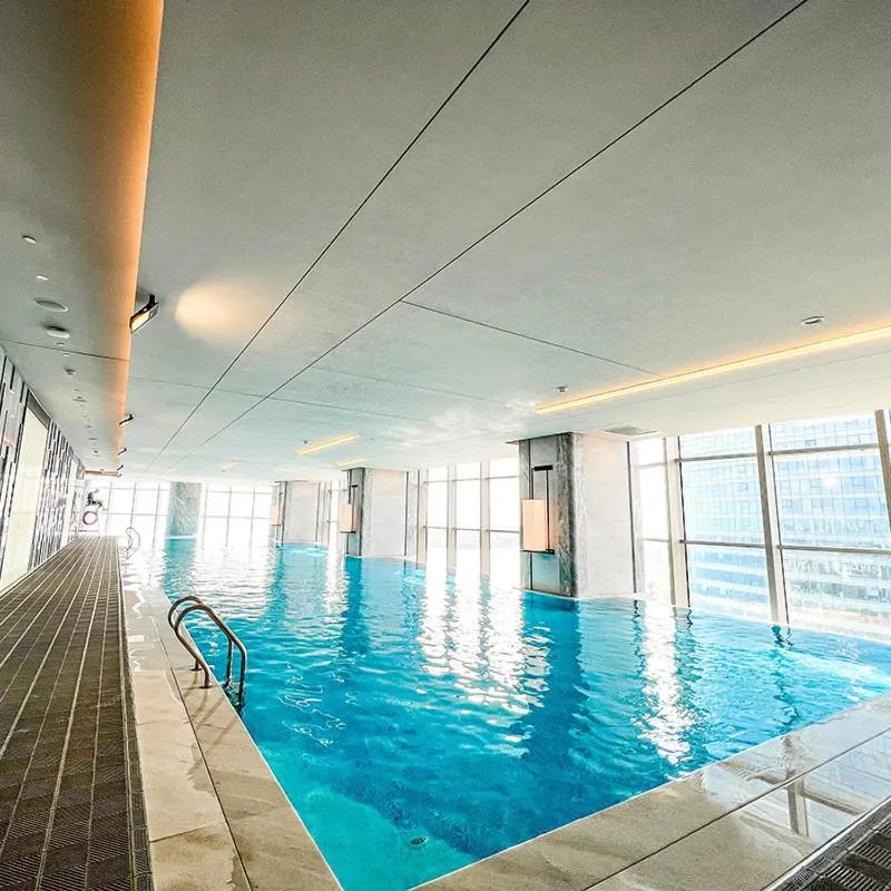 Swimming pool in Qingdao Haitian Hotel