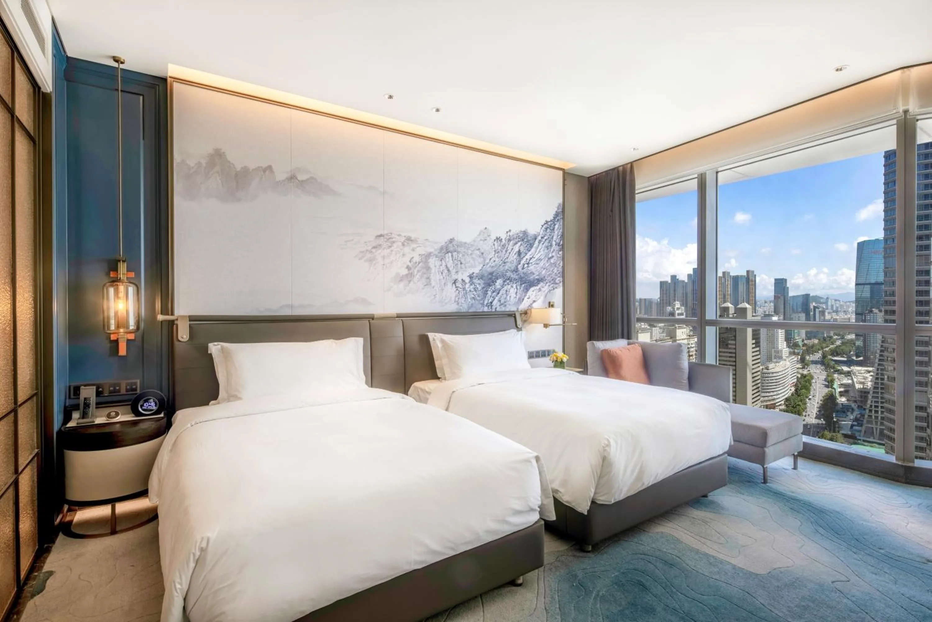 City view, Bed in Qingdao Haitian Hotel