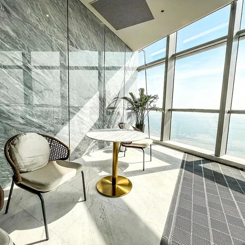 Swimming pool in Qingdao Haitian Hotel