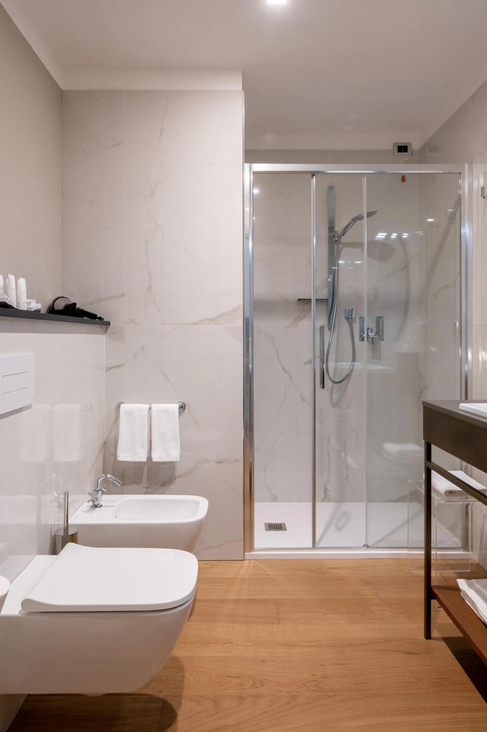 Shower in Grand Hotel Torre Fara