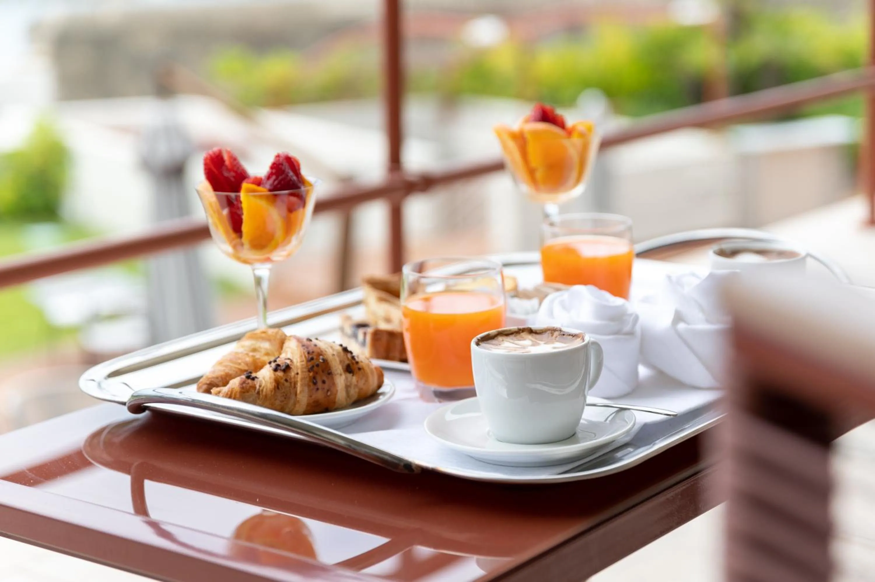 Food and drinks in Grand Hotel Torre Fara