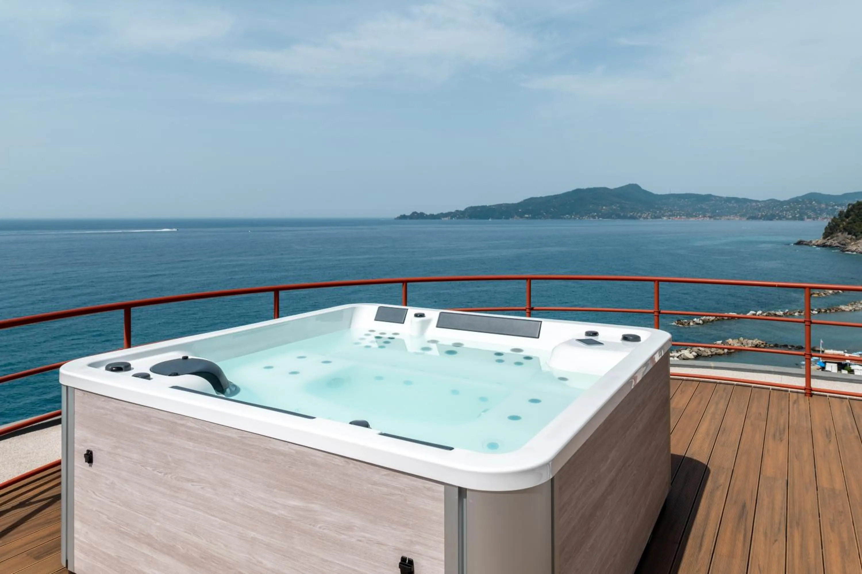 Hot Tub in Grand Hotel Torre Fara