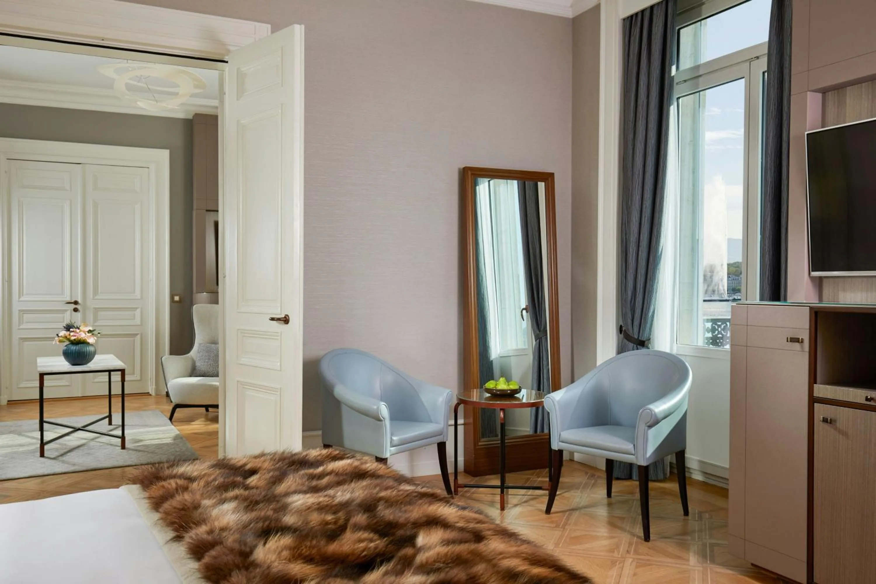 Photo of the whole room in The Ritz-Carlton Hotel de la Paix, Geneva