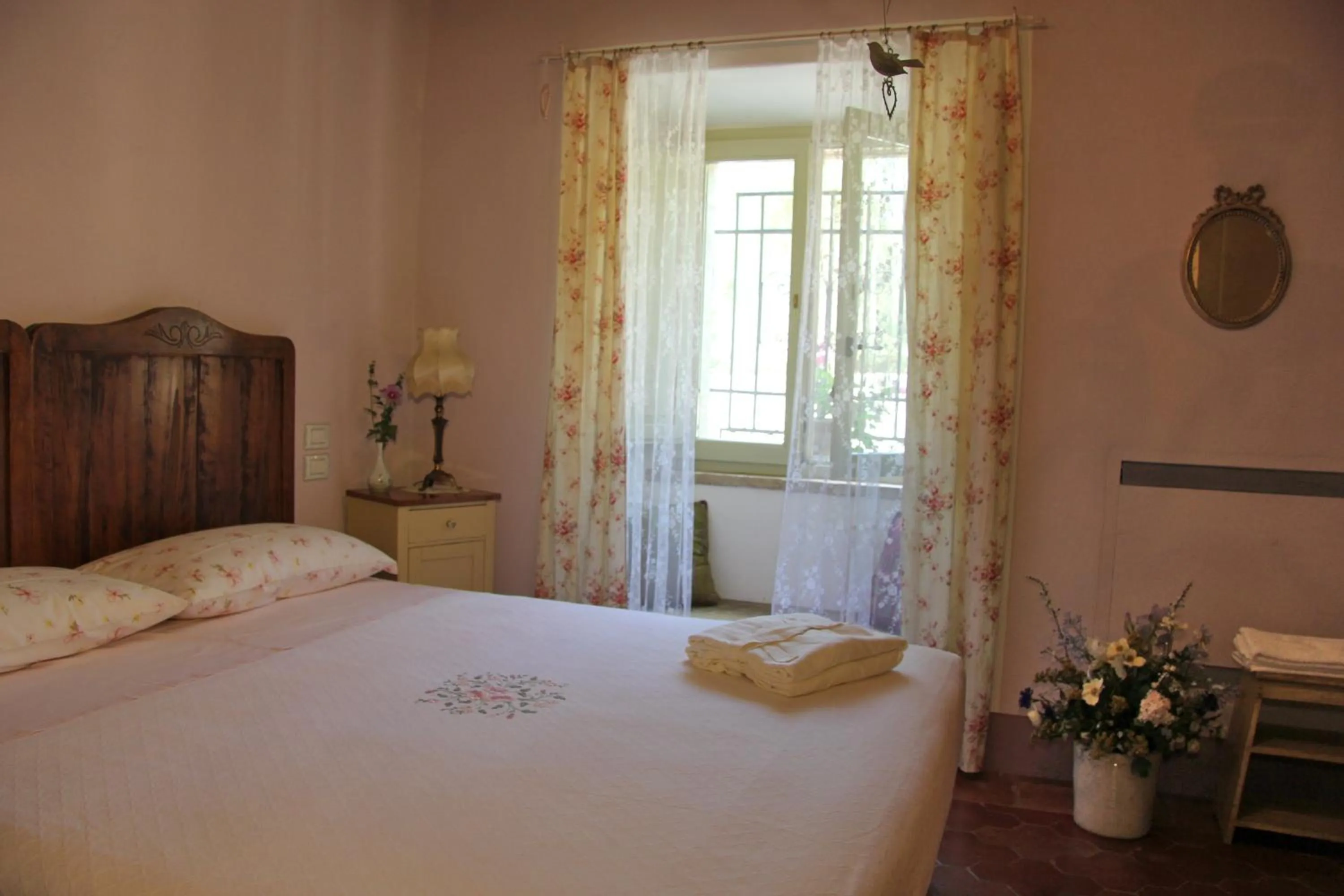 Photo of the whole room, Bed in Poggio Dei Prugnoli