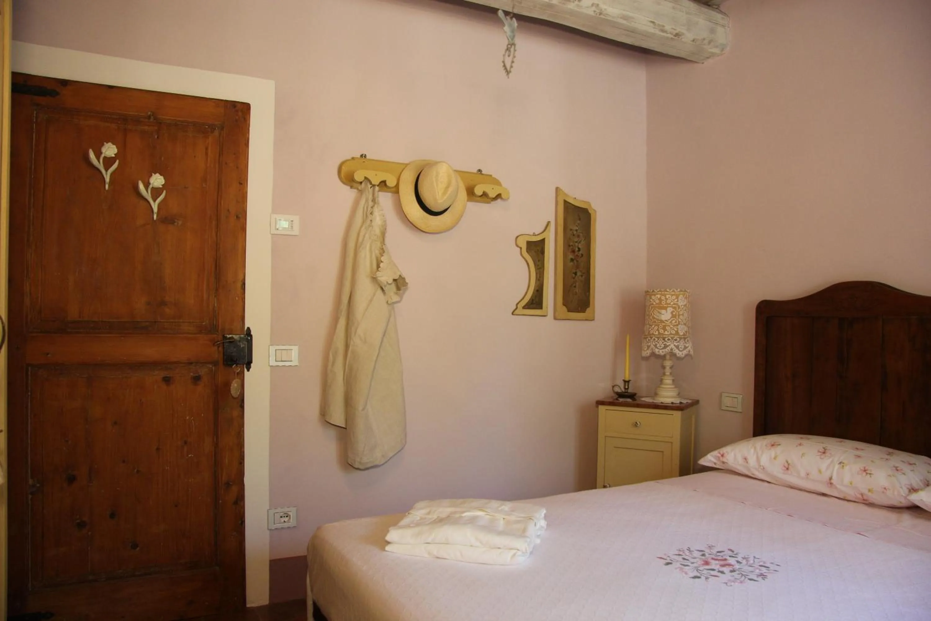 Photo of the whole room, Bed in Poggio Dei Prugnoli