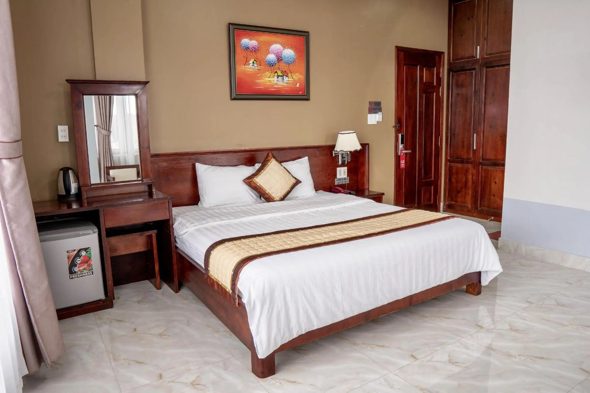 Bed in Bonjour Da Lat Hotel