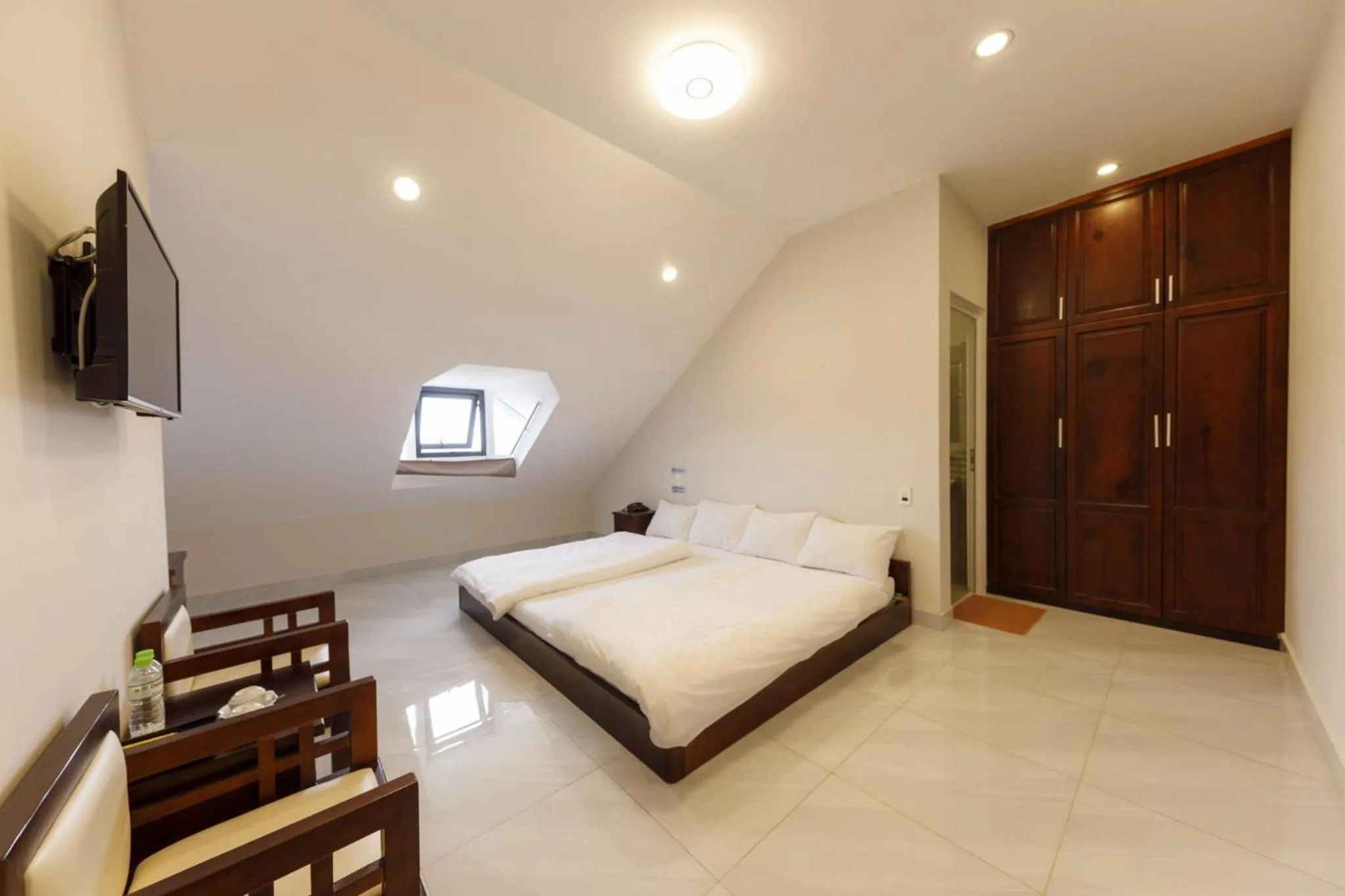 Bed in Bonjour Da Lat Hotel