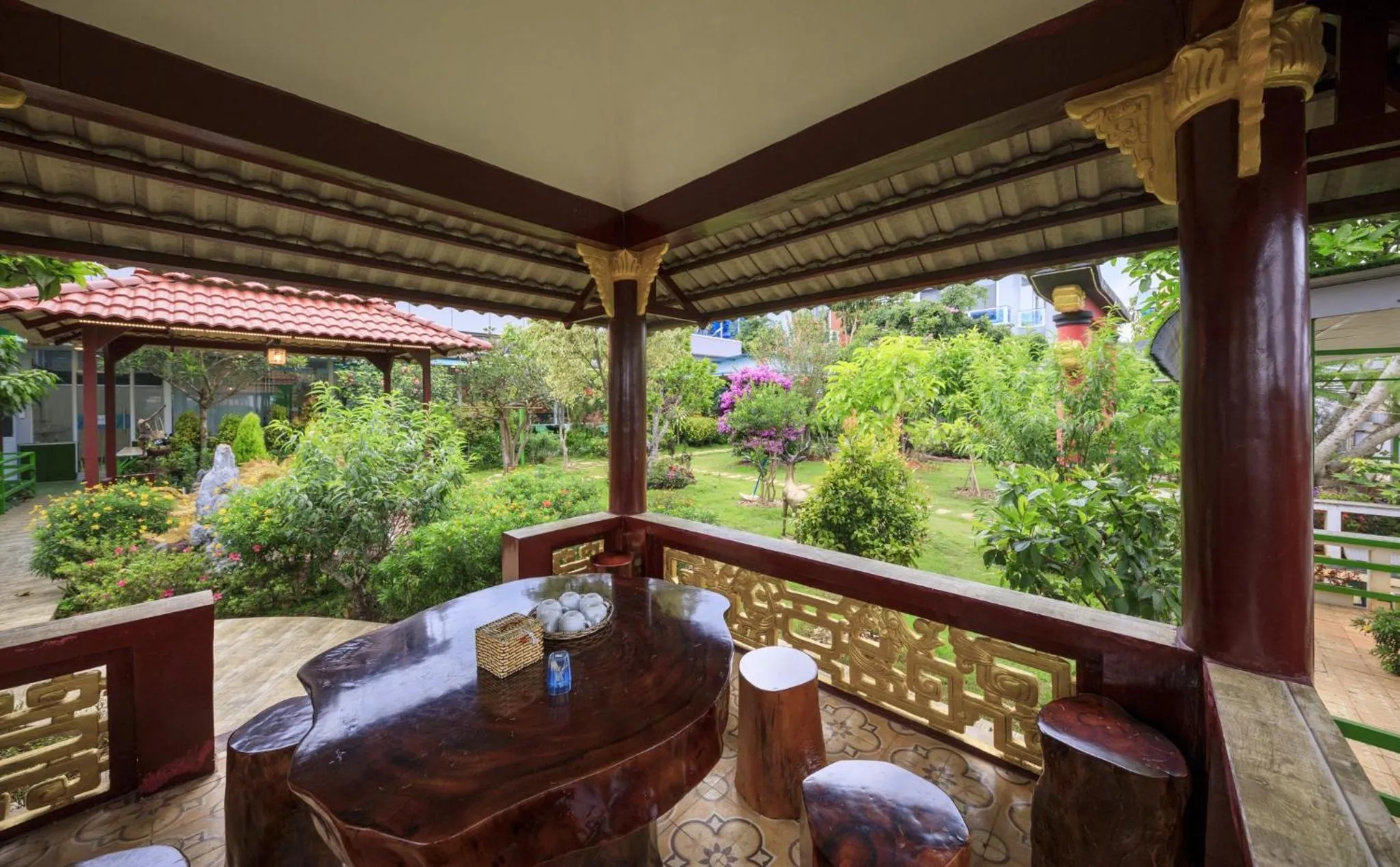 Restaurant/places to eat in Bonjour Da Lat Hotel