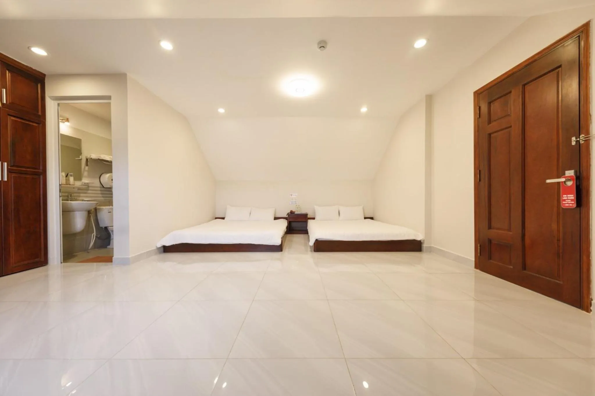 Bed in Bonjour Da Lat Hotel