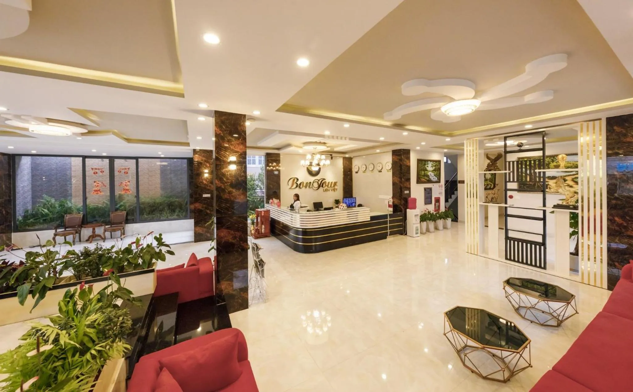 Lobby or reception in Bonjour Da Lat Hotel