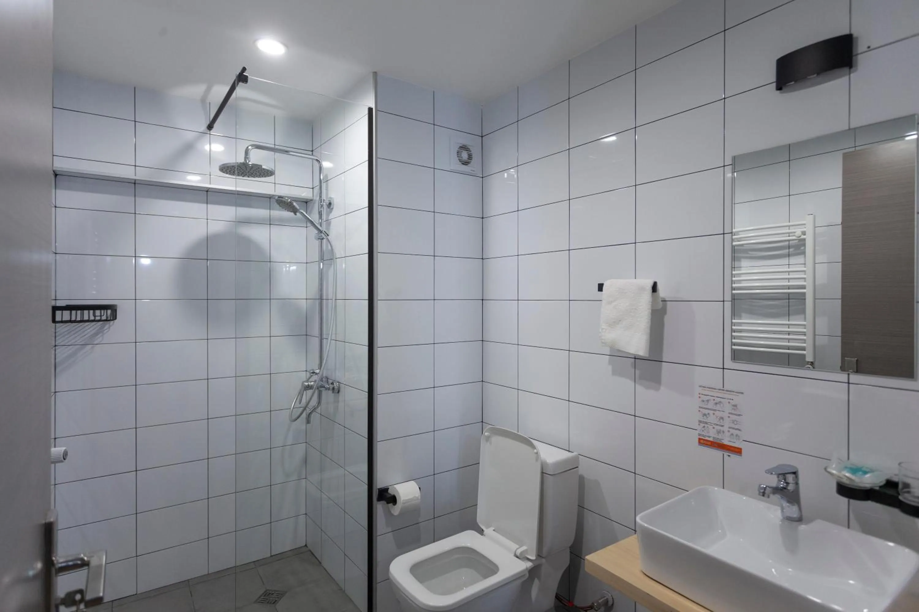 Bathroom in Hotel Lahili