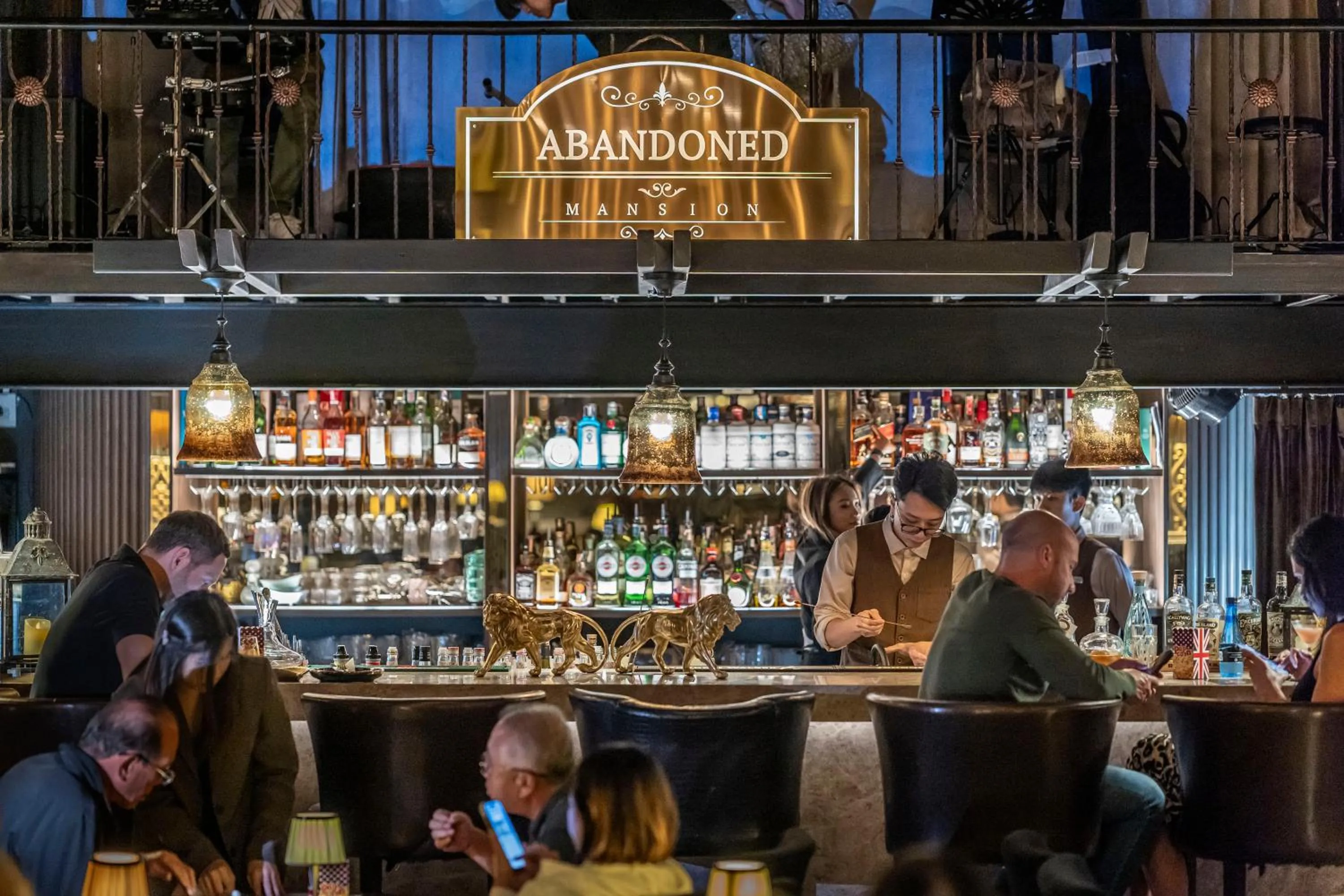 Nightclub / DJ in The Coach Hotel Sukhumvit - Asok BTS Bangkok