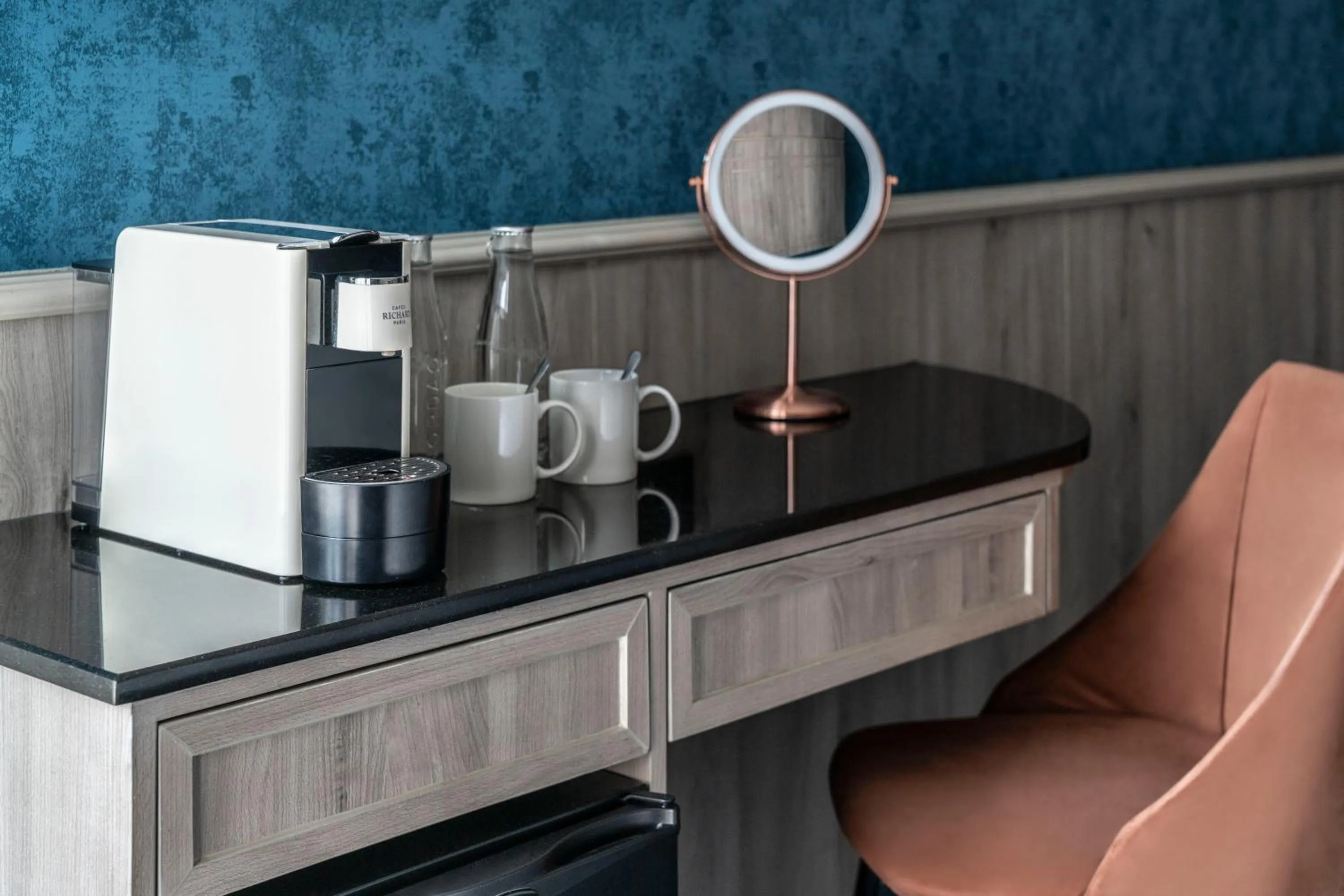 Coffee/tea facilities in The Coach Hotel Sukhumvit - Asok BTS Bangkok