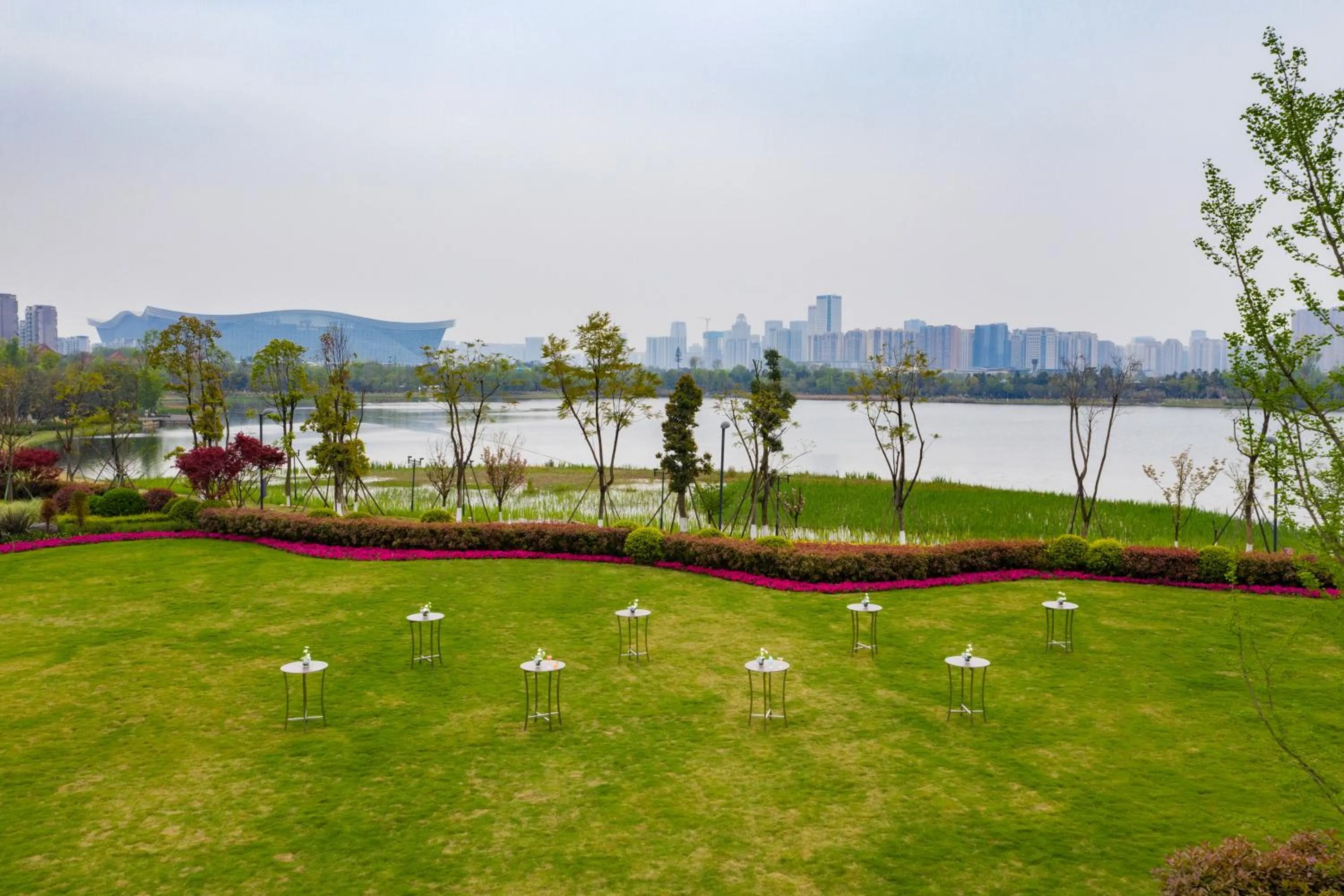 Lake view in Gran Melia Chengdu