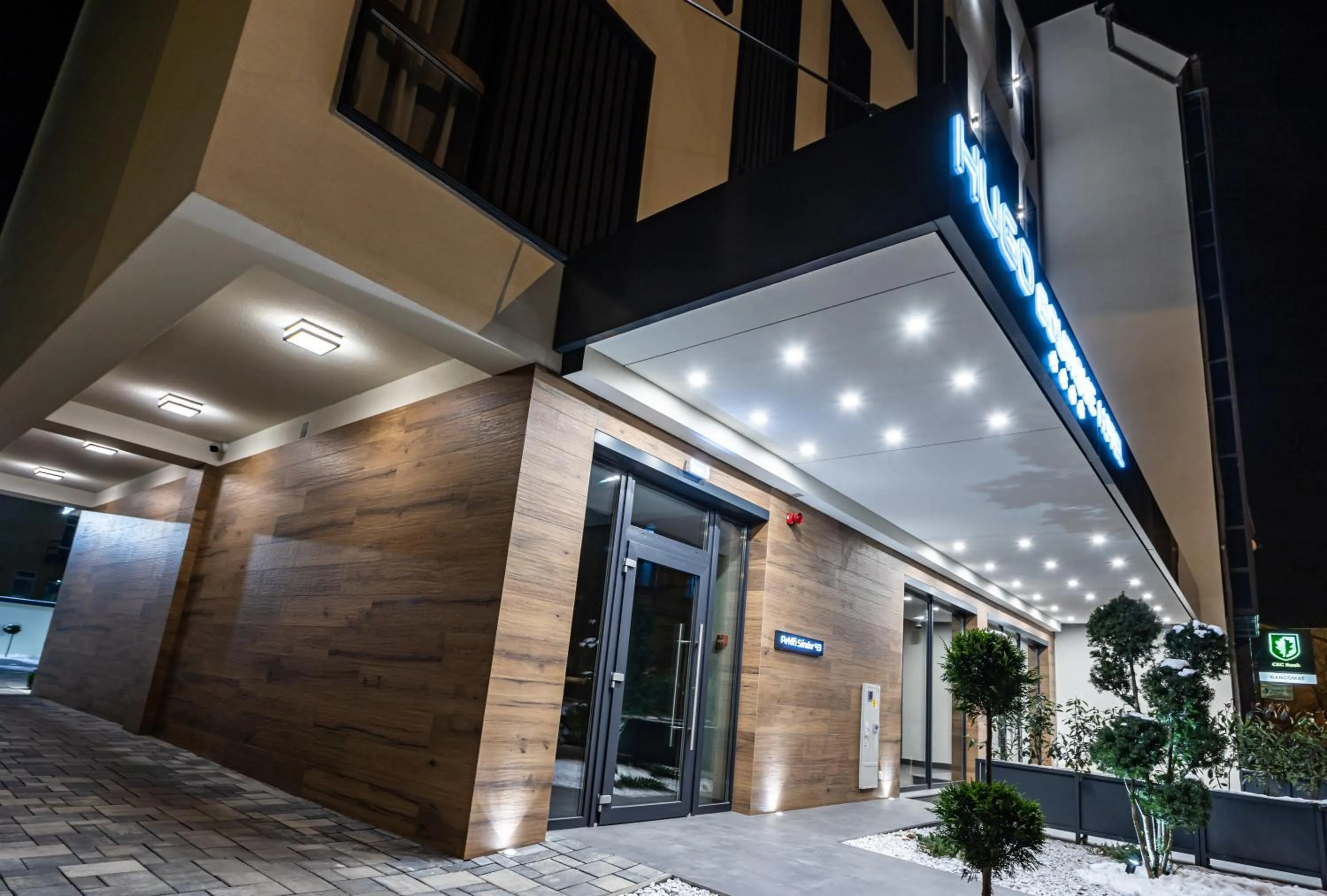 Facade/entrance in Hugo Hotel