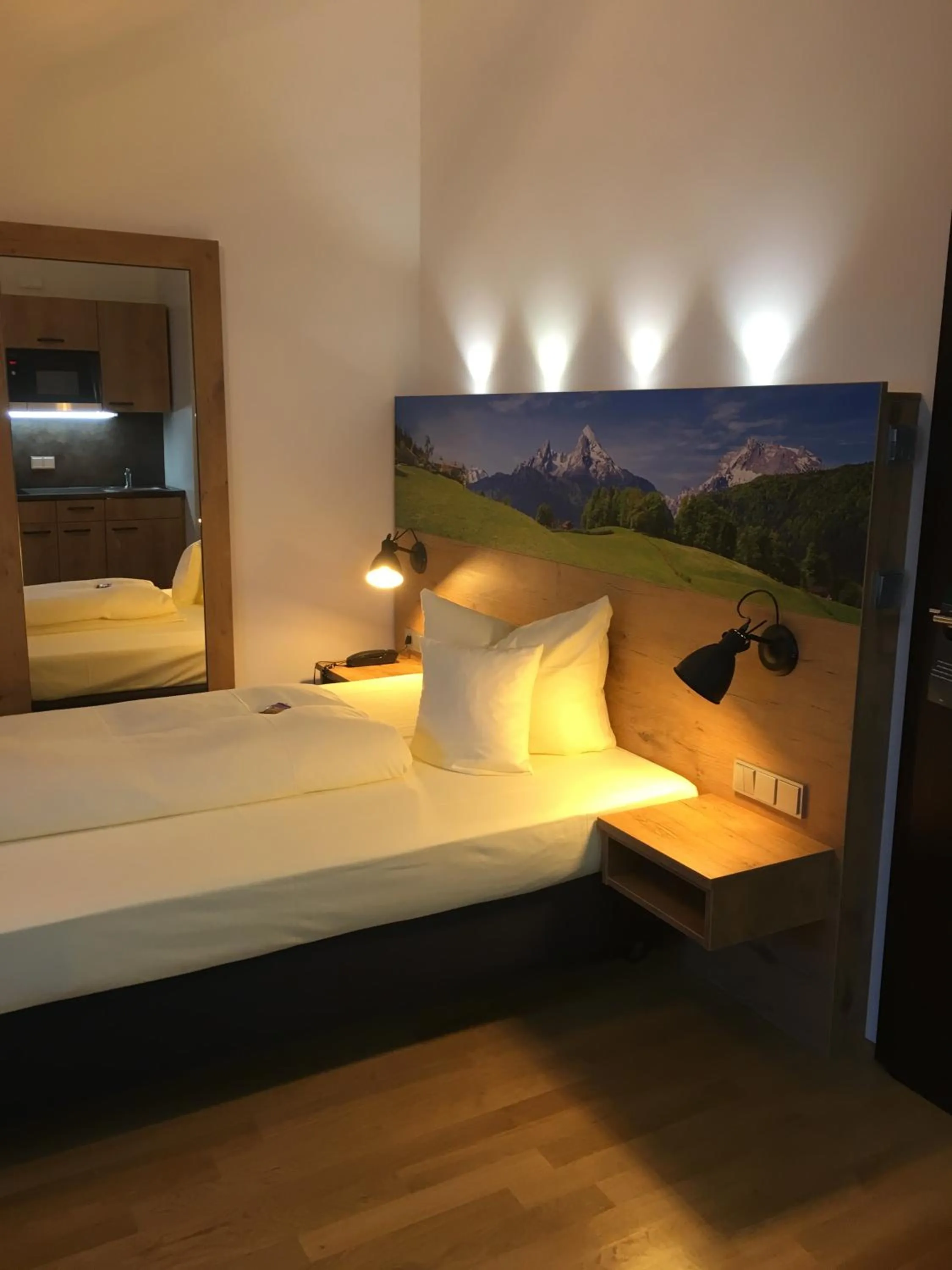 Photo of the whole room, Bed in Parkhotel Leiser