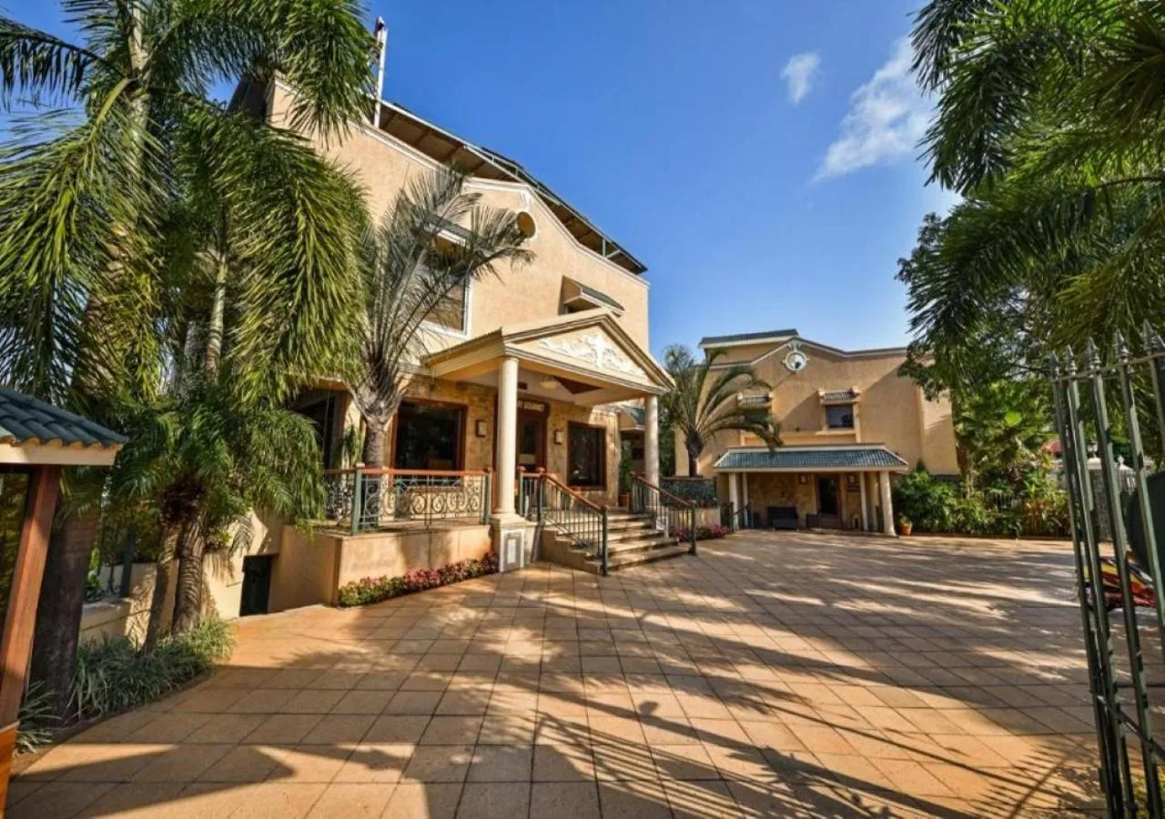 Facade/entrance in Meritas Crystal Resort