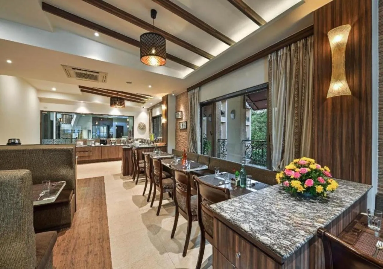 Restaurant/places to eat in Meritas Crystal Resort