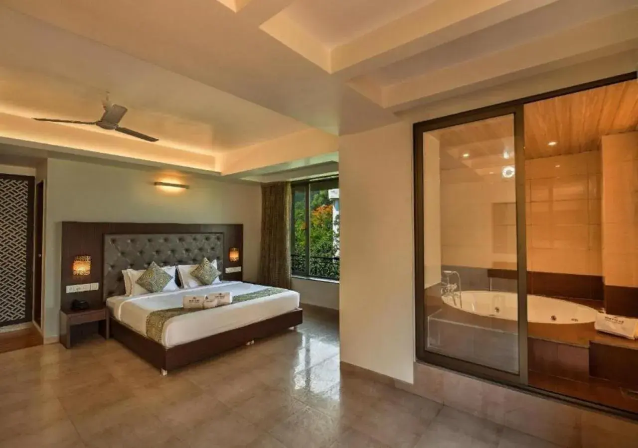 Premium Room with Jacuzzi and Terrace in Meritas Crystal Resort Premium Room with Jacuzzi and Terrace in Meritas Crystal Resort