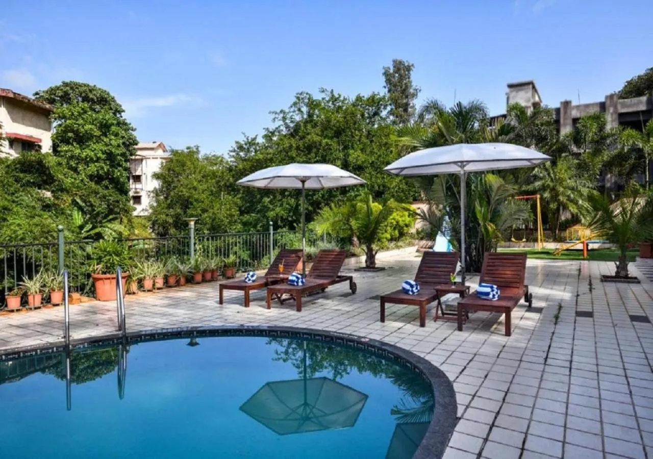 Swimming pool in Meritas Crystal Resort