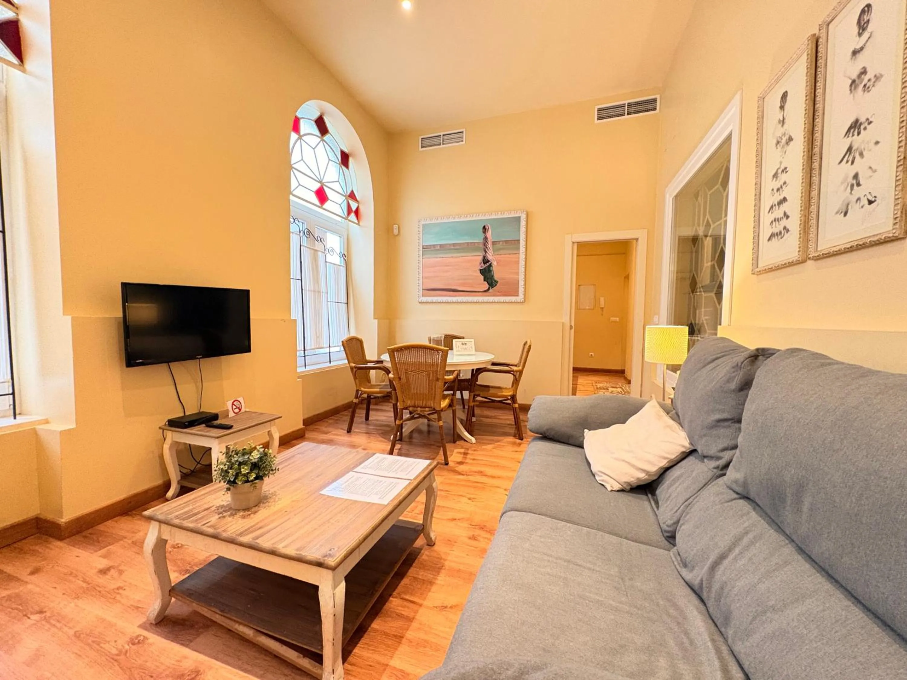 TV and multimedia in Life Apartments San Vicente