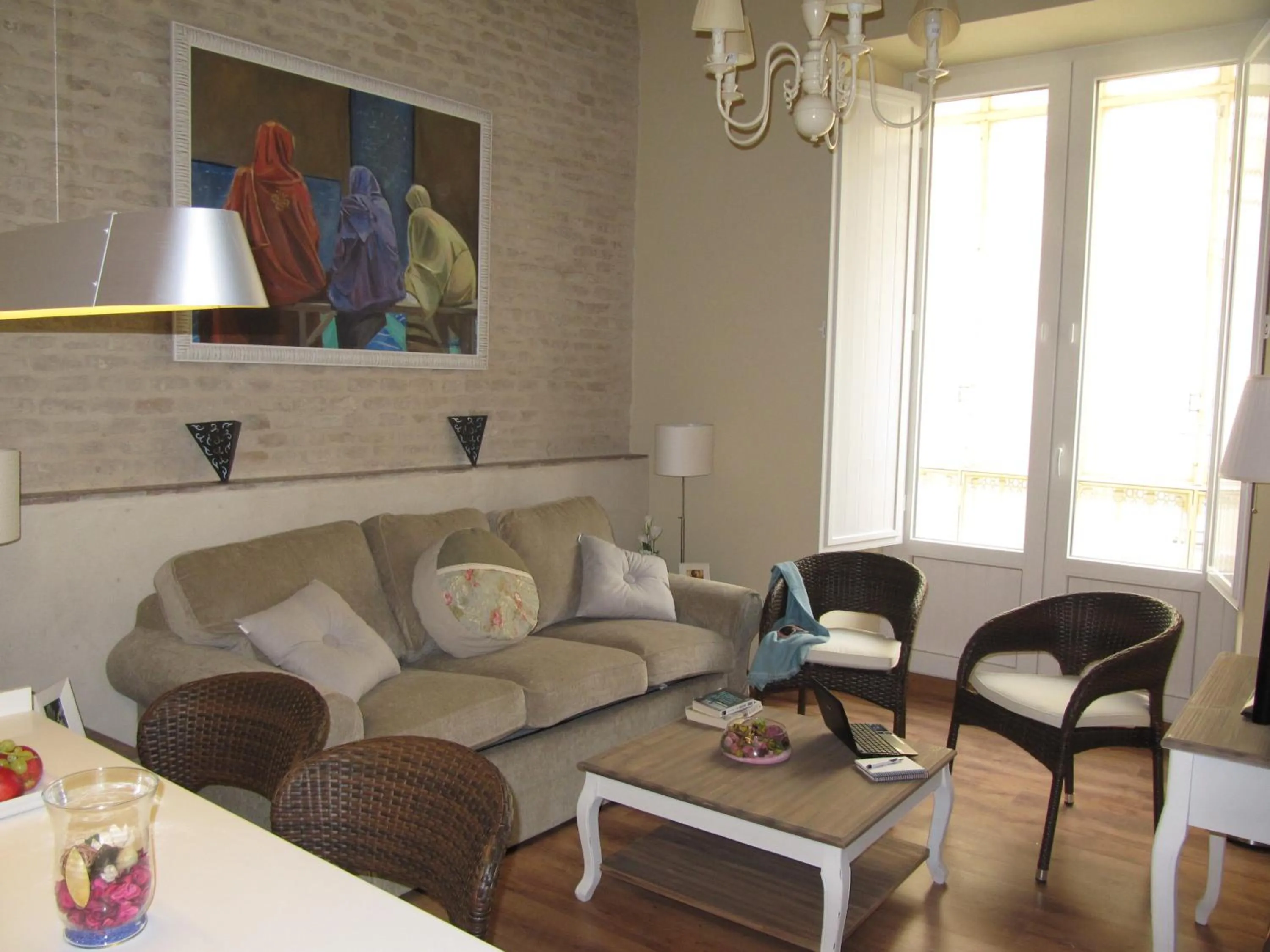 Seating area in Life Apartments San Vicente