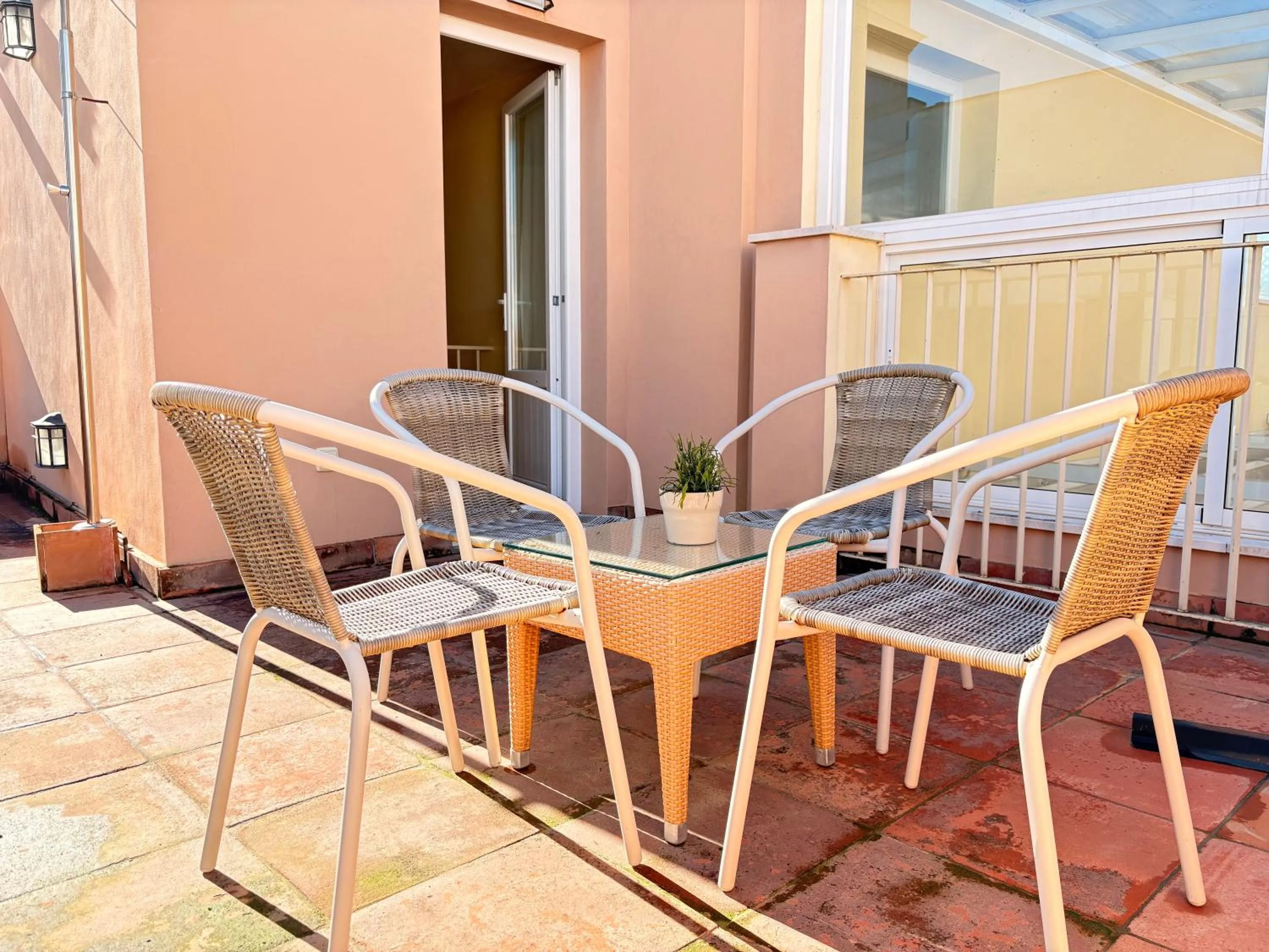 Patio in Life Apartments San Vicente