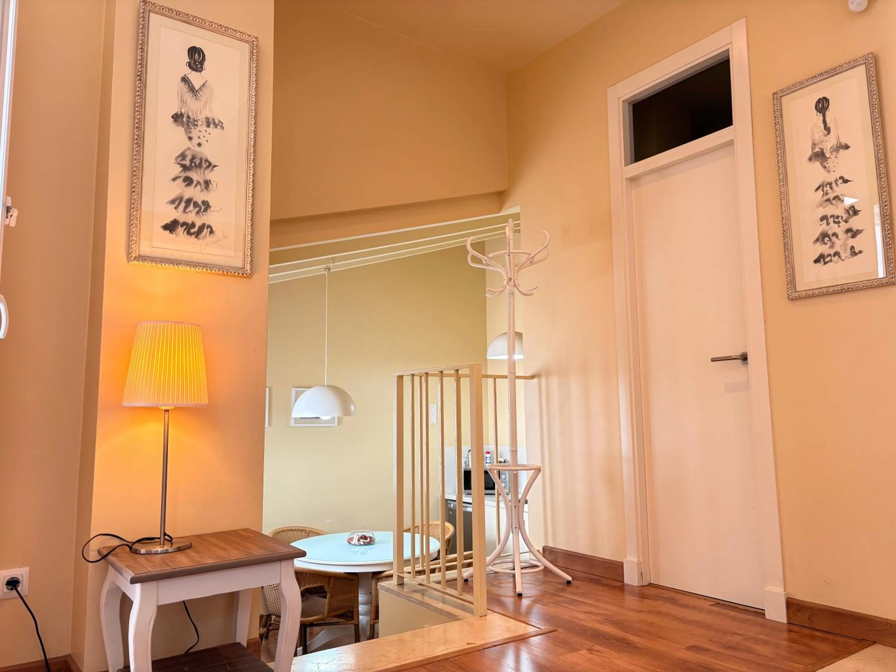 TV and multimedia in Life Apartments San Vicente