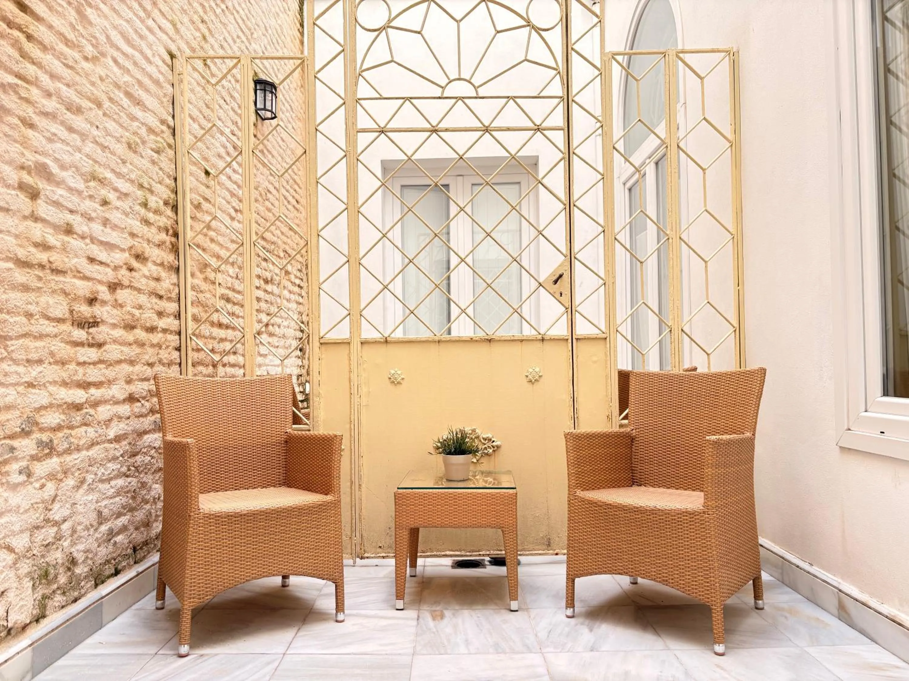 Patio in Life Apartments San Vicente