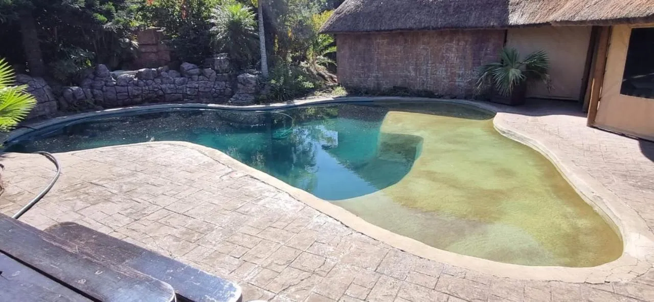 Pool view in Thornycroft Lodge
