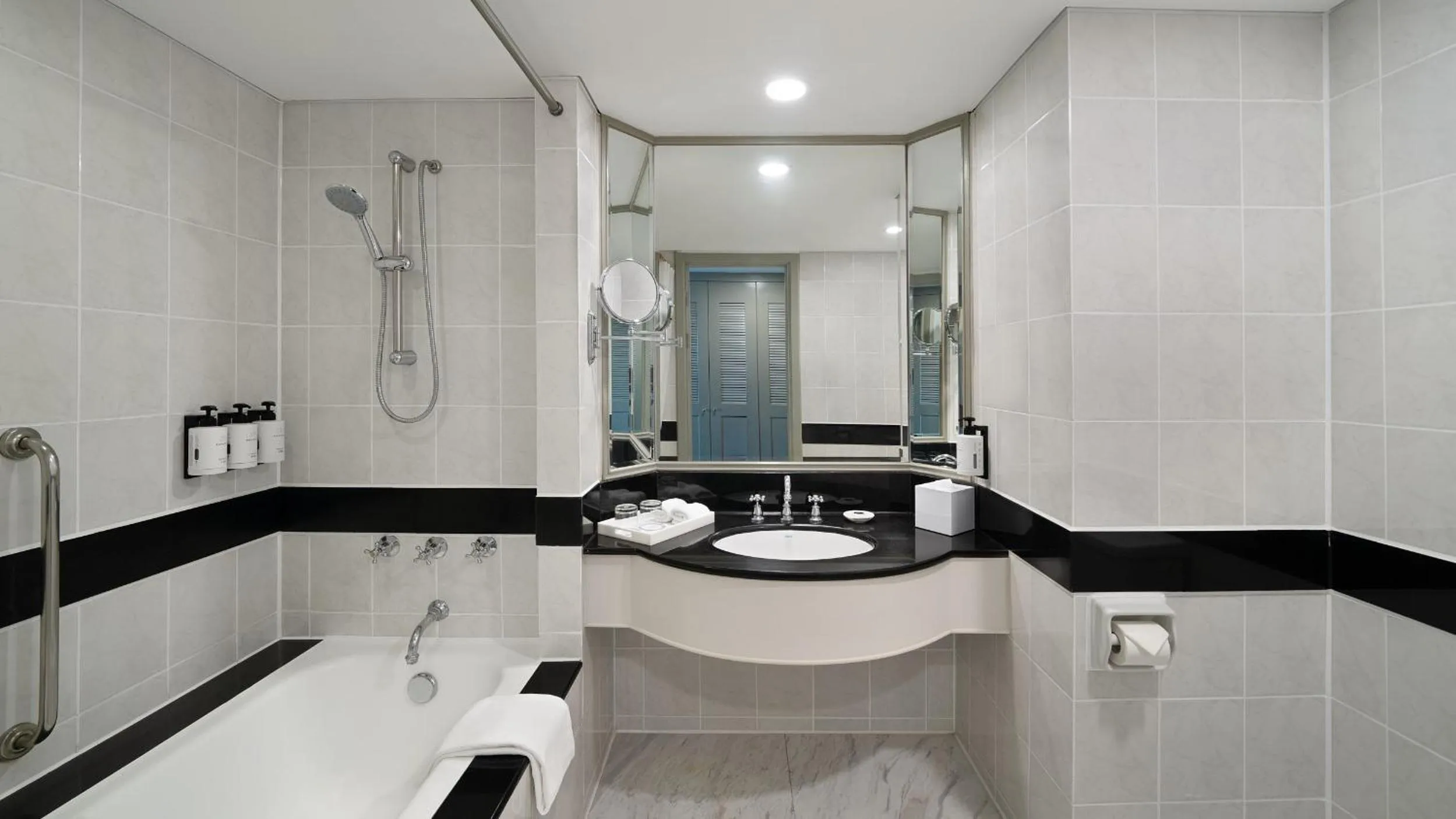 Bathroom in Marco Polo Xiamen