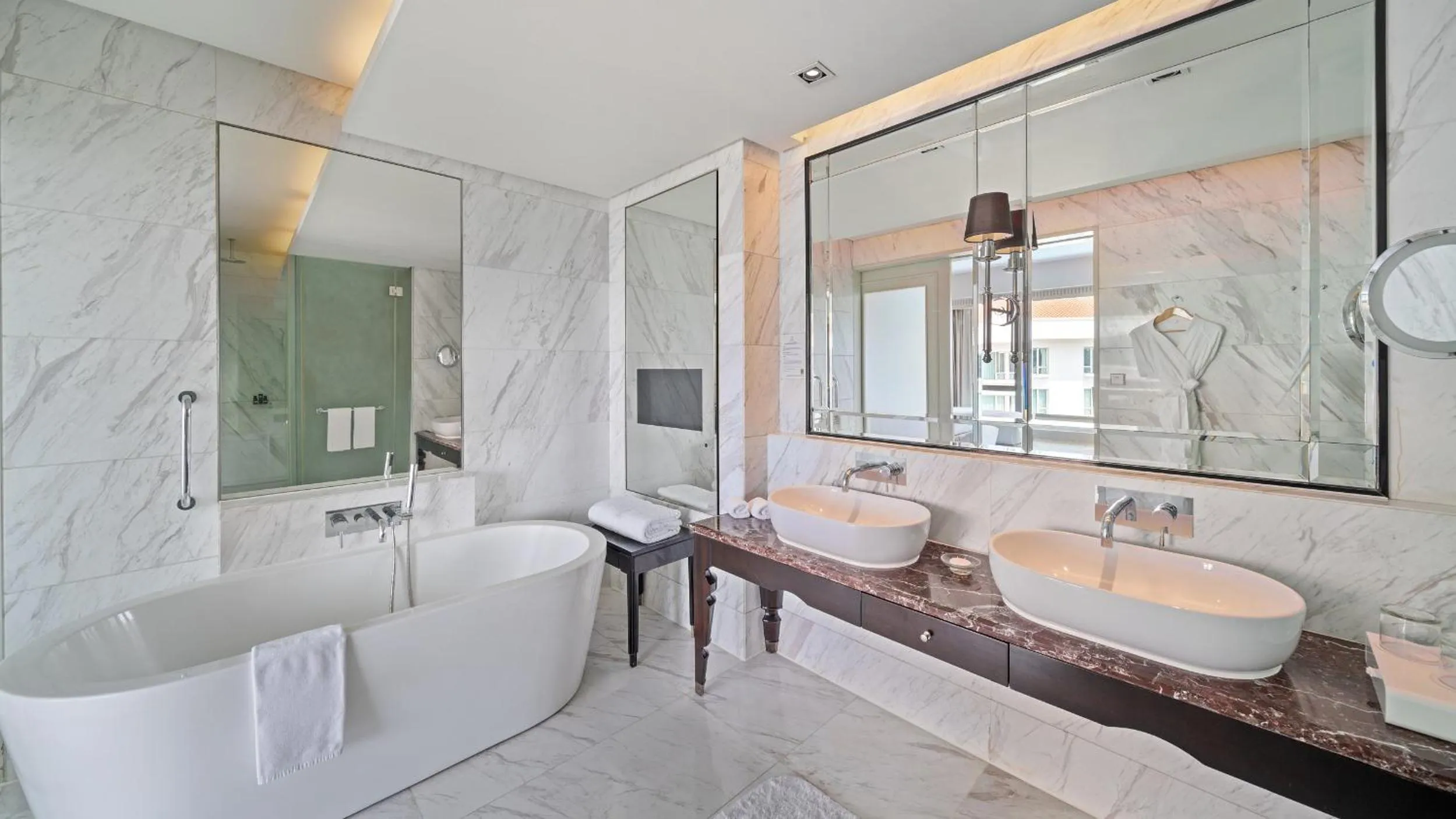 Toilet in Marco Polo Xiamen