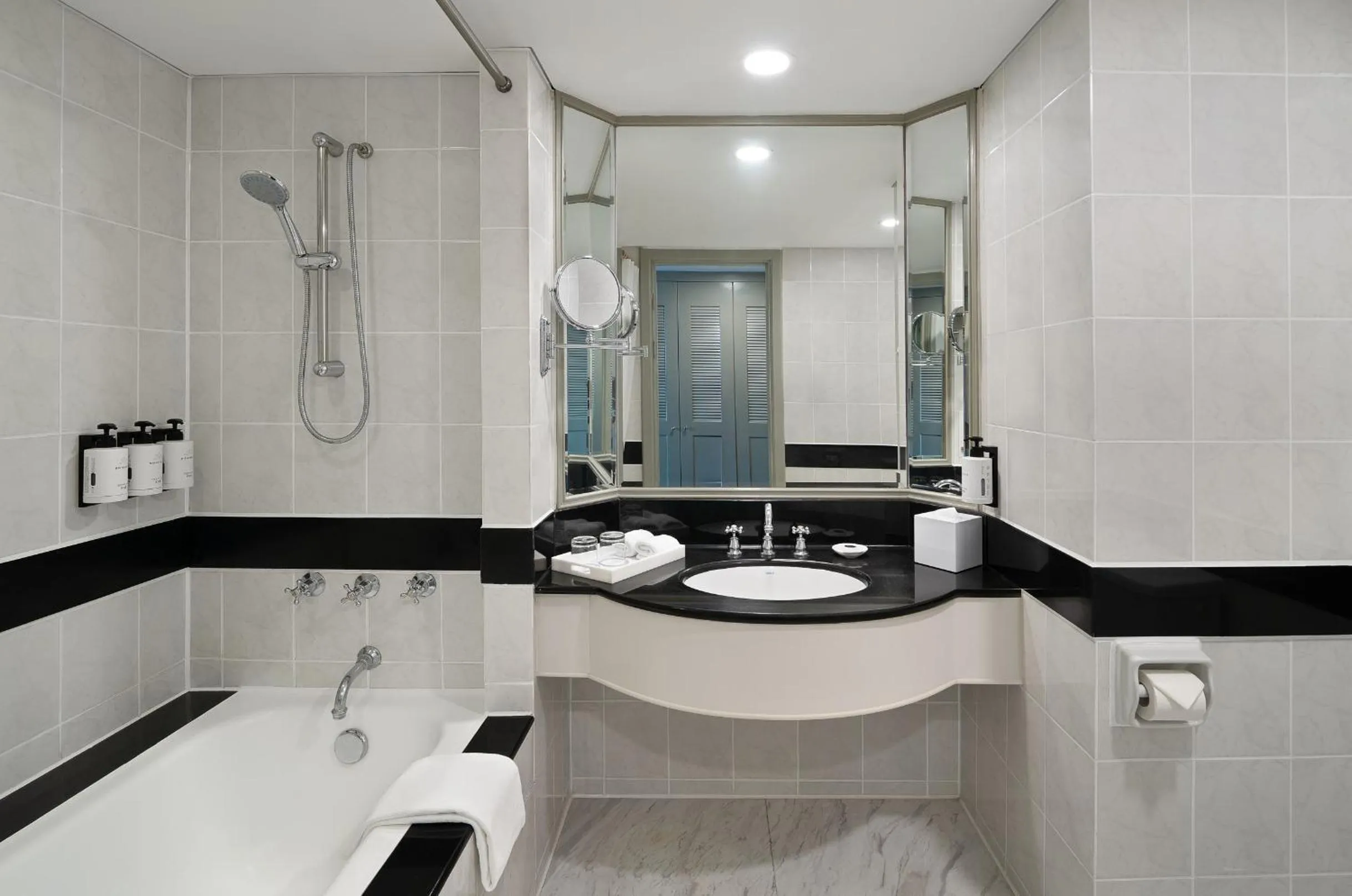 Bathroom in Marco Polo Xiamen