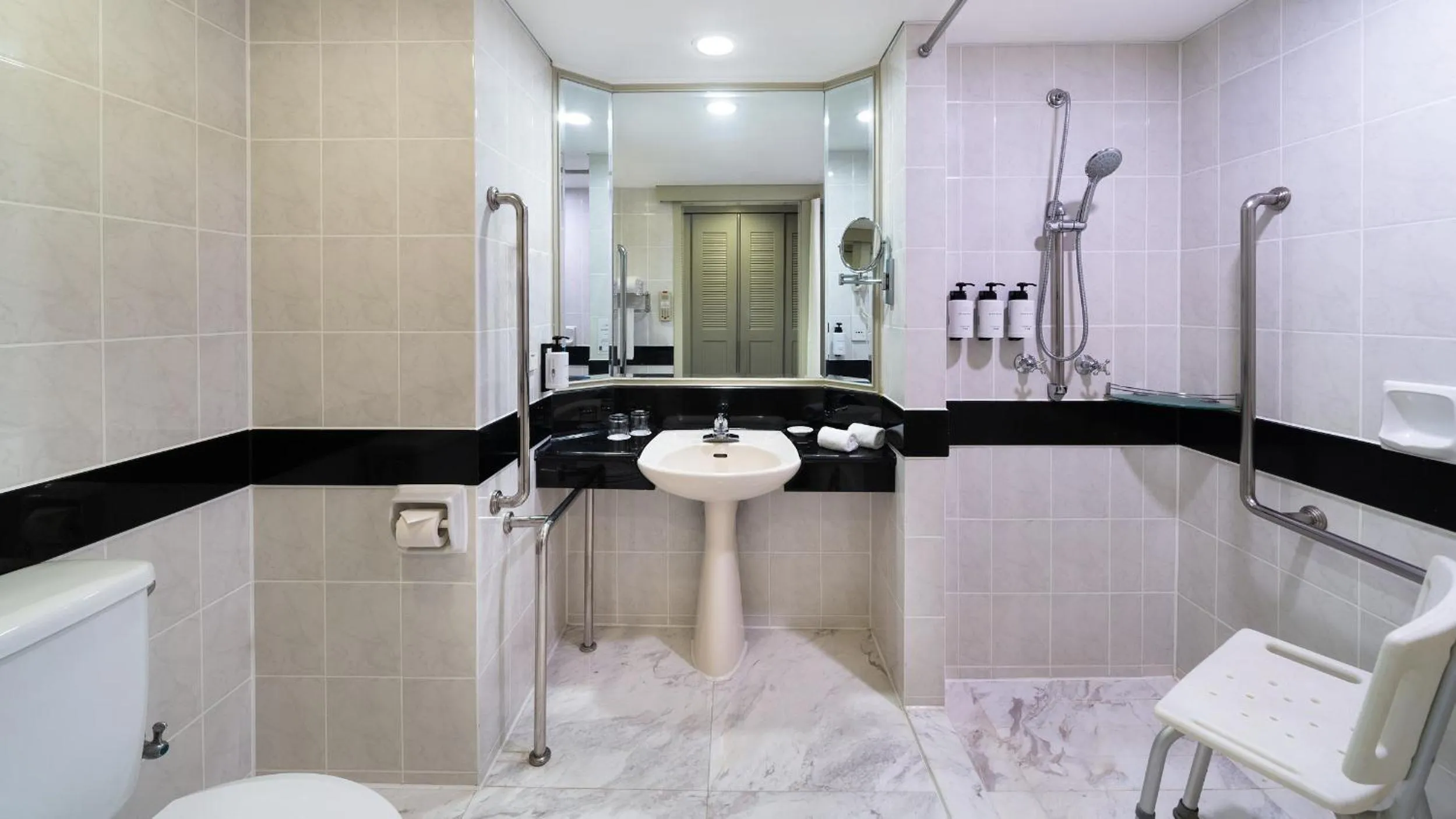 Bedroom in Marco Polo Xiamen