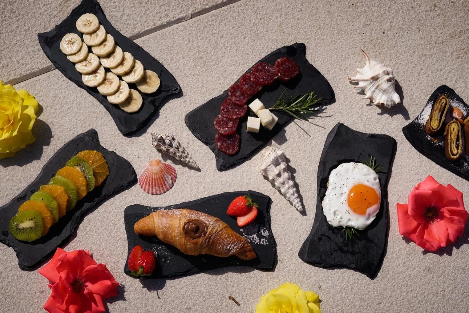 Breakfast in Kraal Hotel Vlore