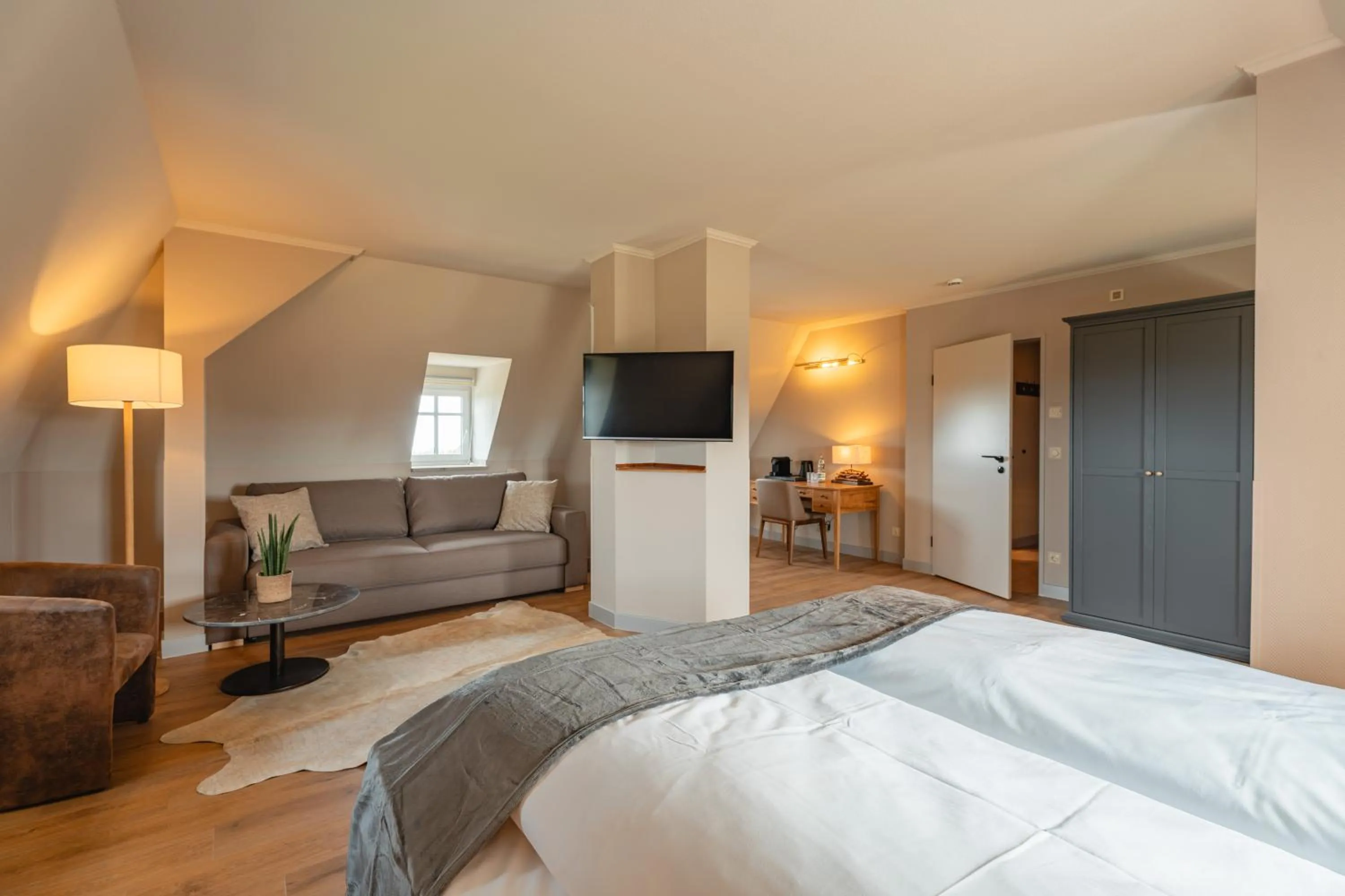 Photo of the whole room, Bed in Naturhotel Sachsenbaude Oberwiesenthal - Indoor-Pool & Outdoor-Whirlpool