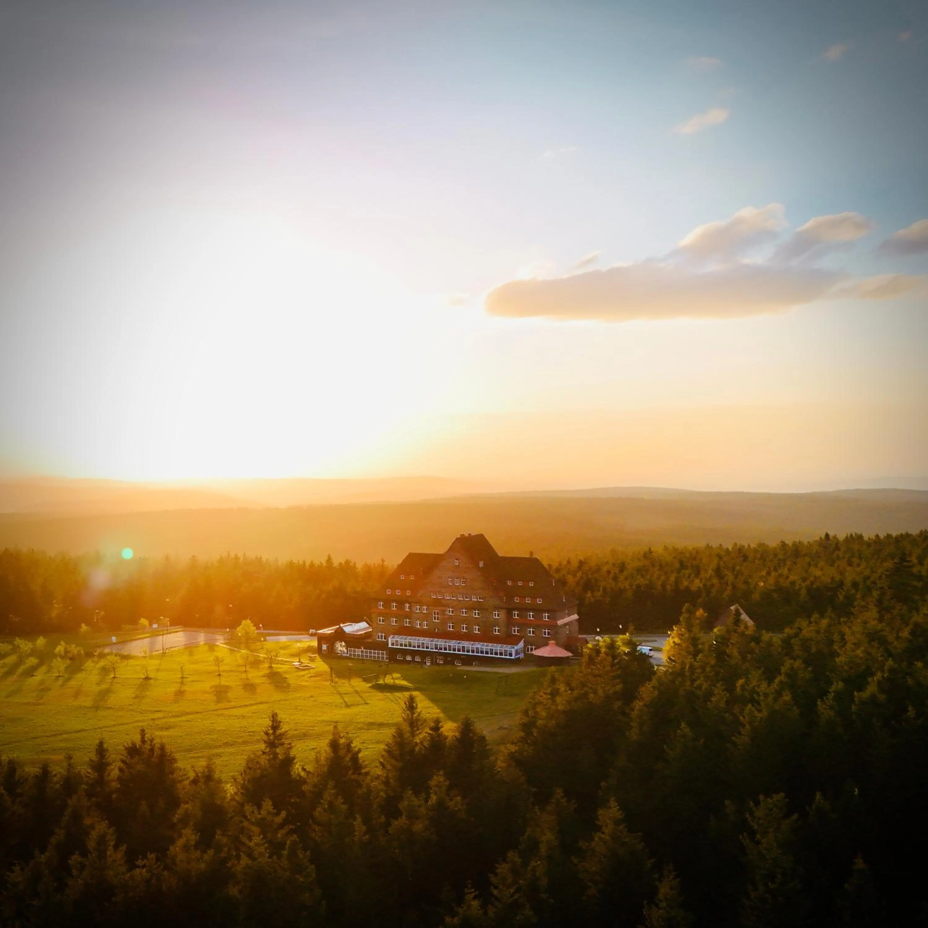 Property building in Naturhotel Sachsenbaude Oberwiesenthal - Indoor-Pool & Outdoor-Whirlpool