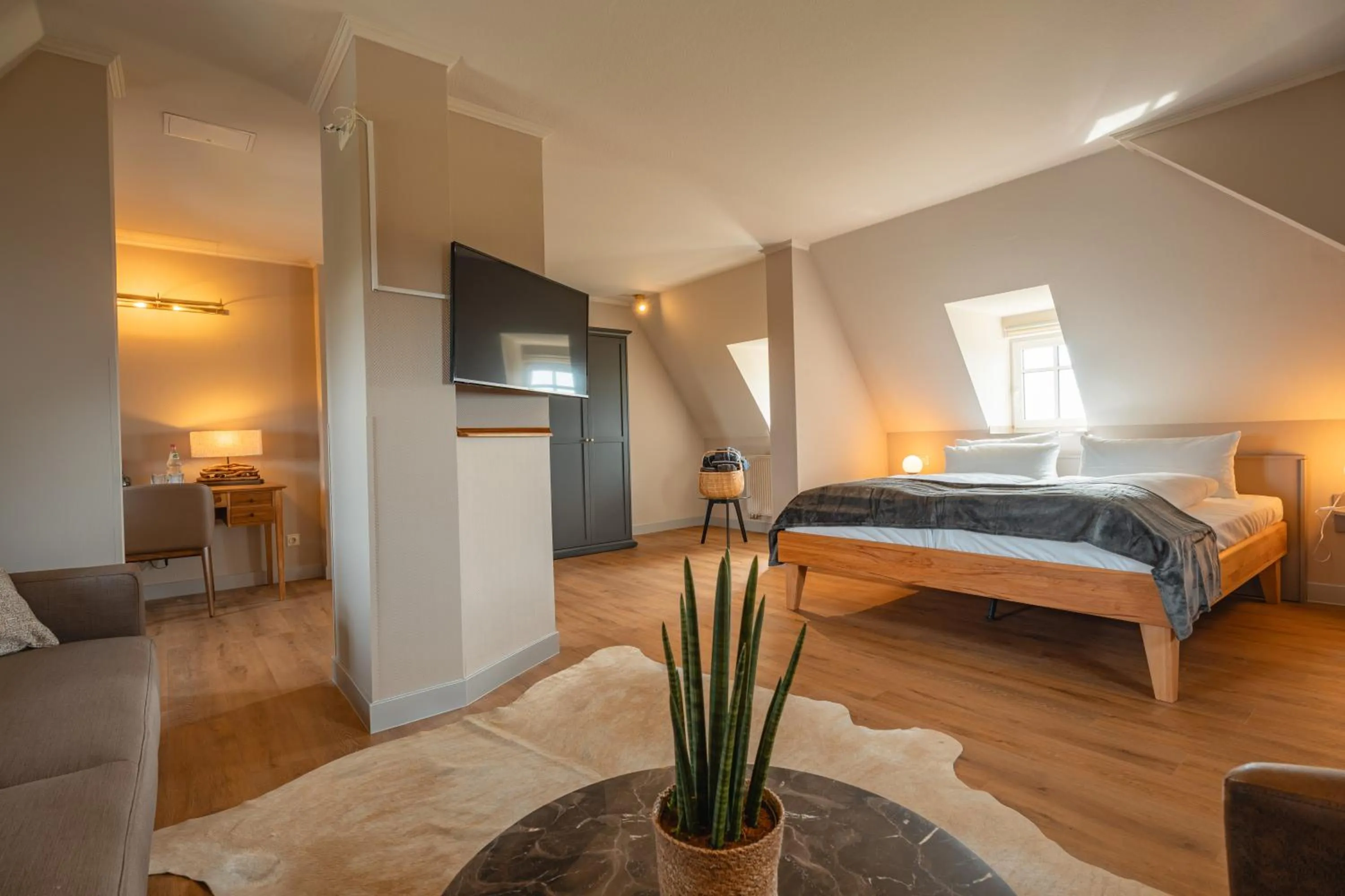 Photo of the whole room, Bed in Naturhotel Sachsenbaude Oberwiesenthal - Indoor-Pool & Outdoor-Whirlpool