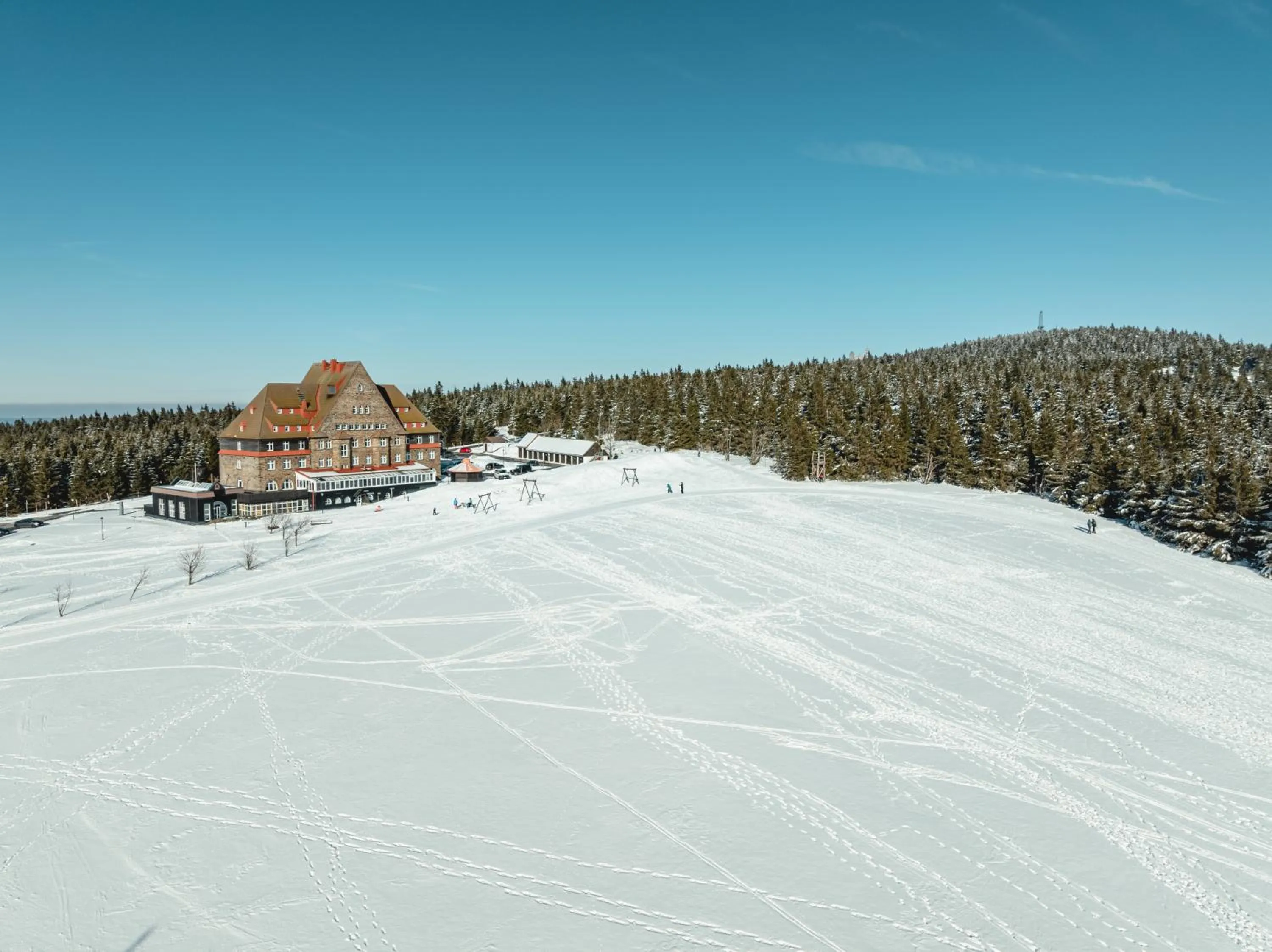 Property building in Naturhotel Sachsenbaude Oberwiesenthal - Indoor-Pool & Outdoor-Whirlpool