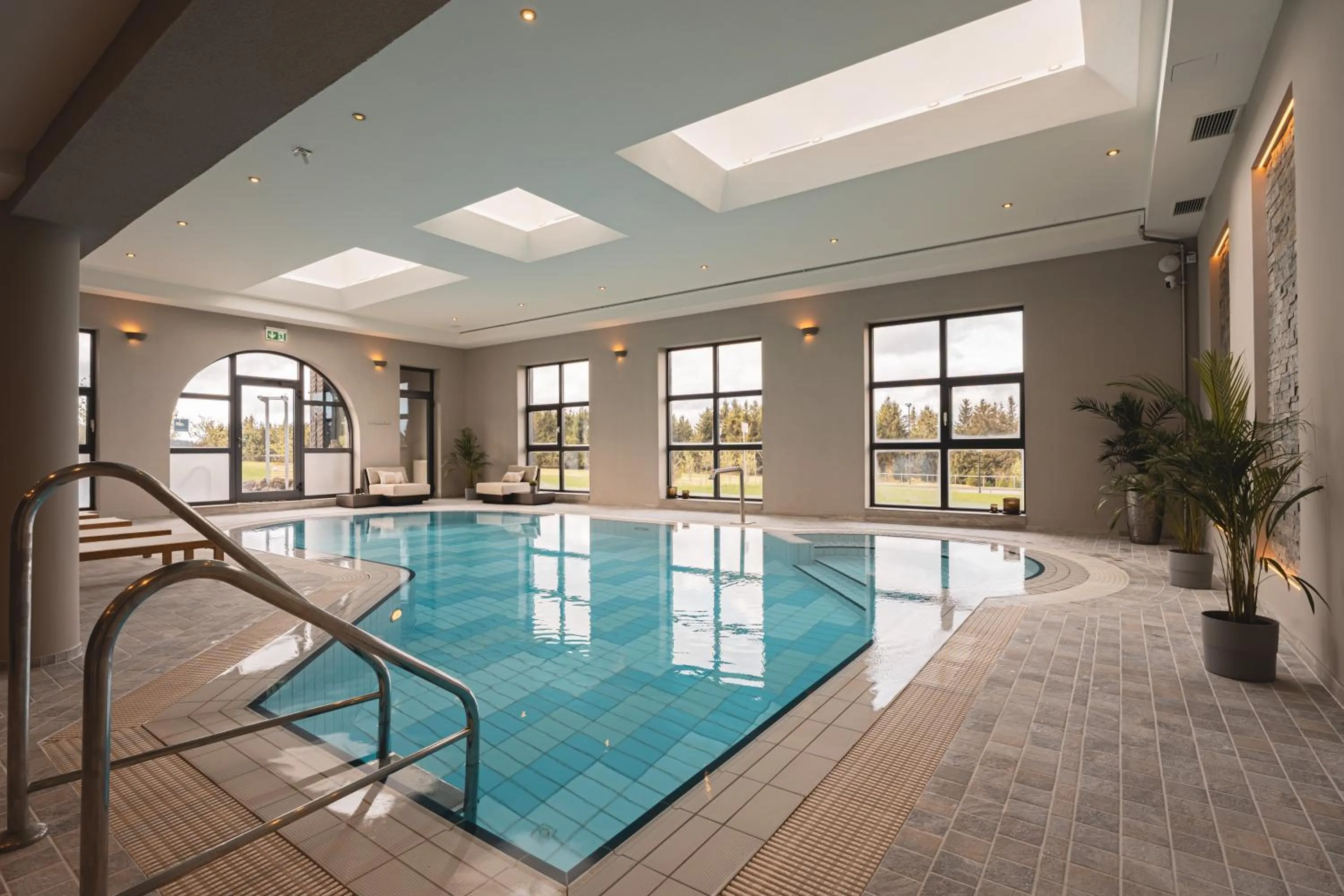 Spa and wellness centre/facilities in Naturhotel Sachsenbaude Oberwiesenthal - Indoor-Pool & Outdoor-Whirlpool