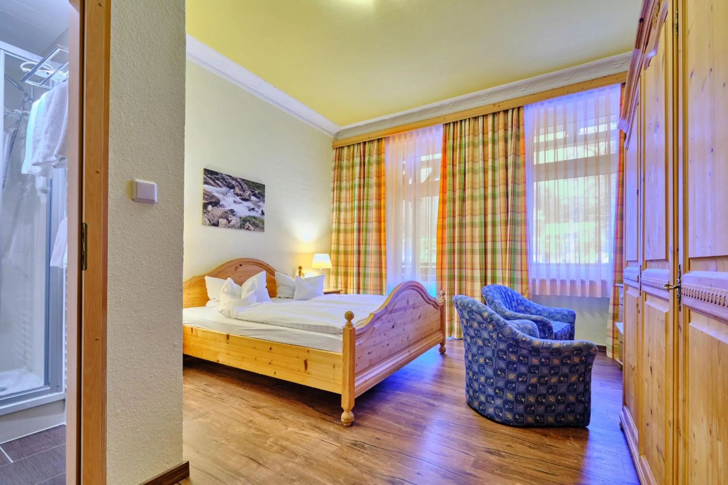 Bedroom, Bed in Solehotel Winterberg