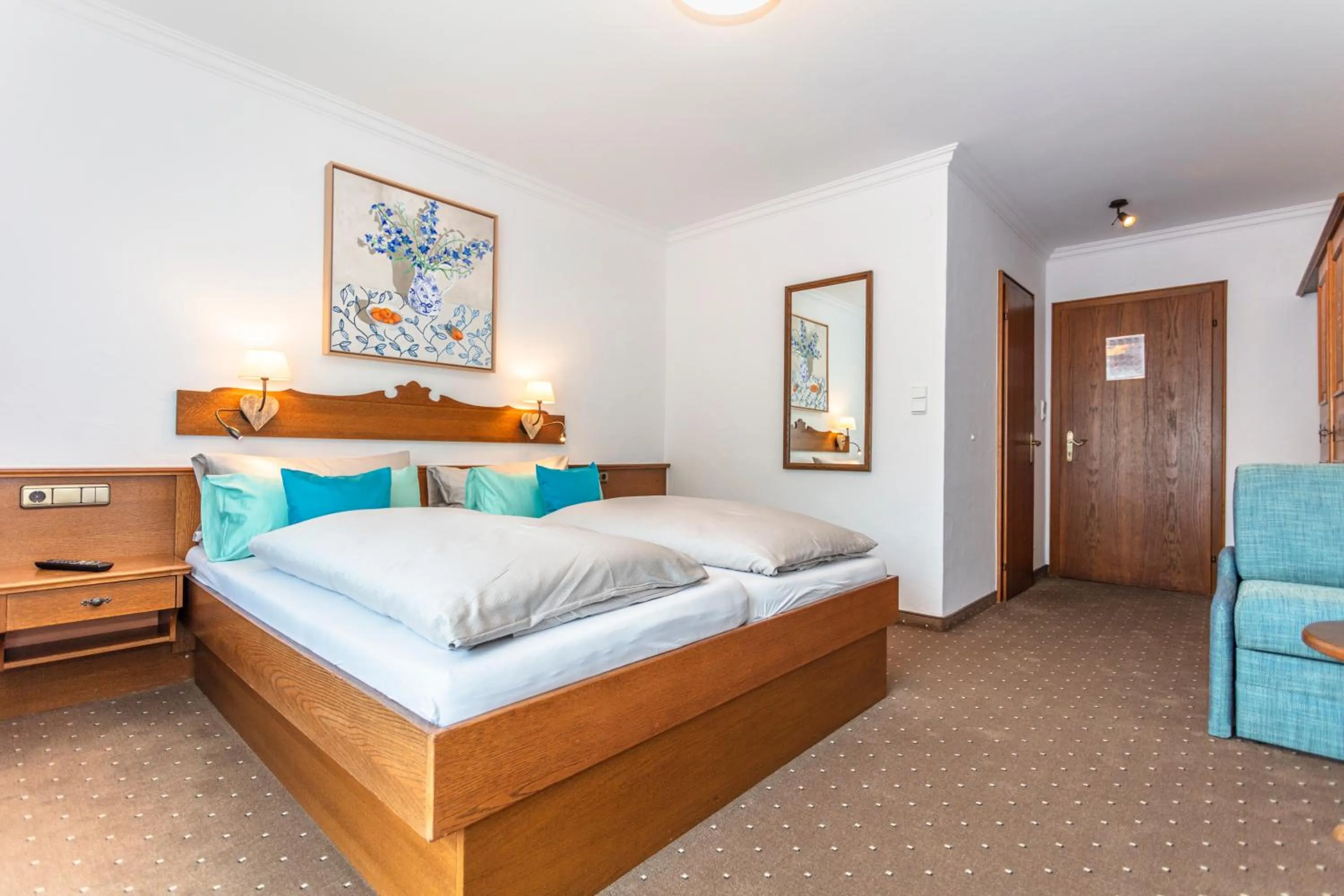 Photo of the whole room, Bed in Pension Pinzgauer Hof