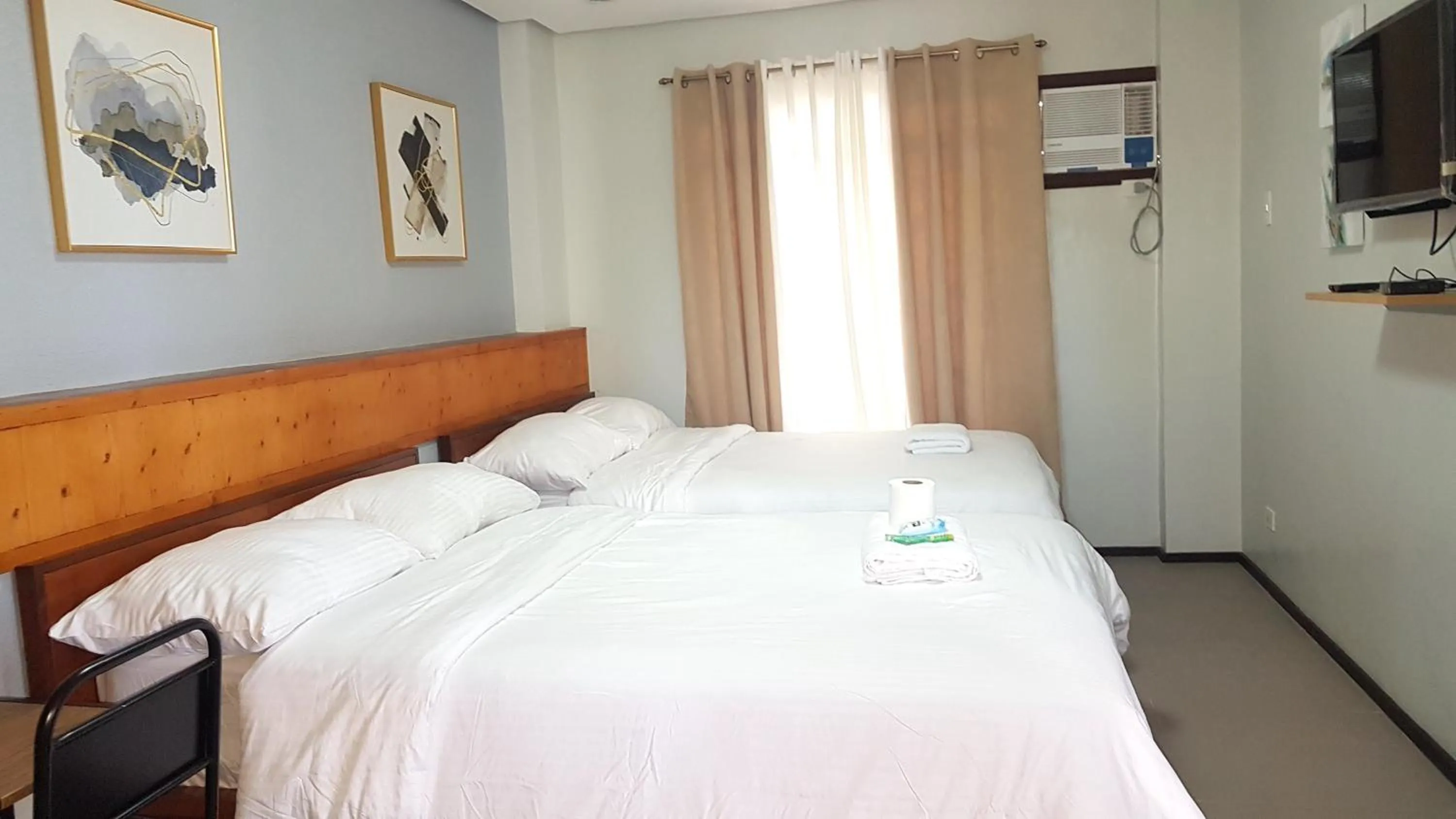 Bed in Philippa's Bed and Breakfast