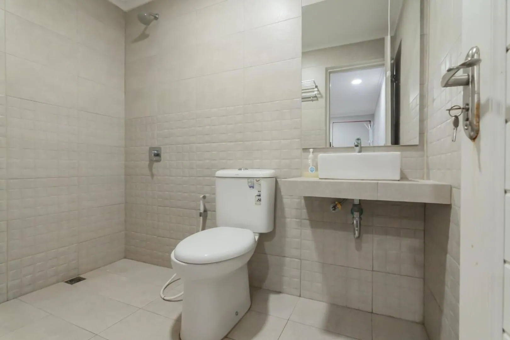 Bathroom in RedDoorz Plus near Lembang Park & Zoo